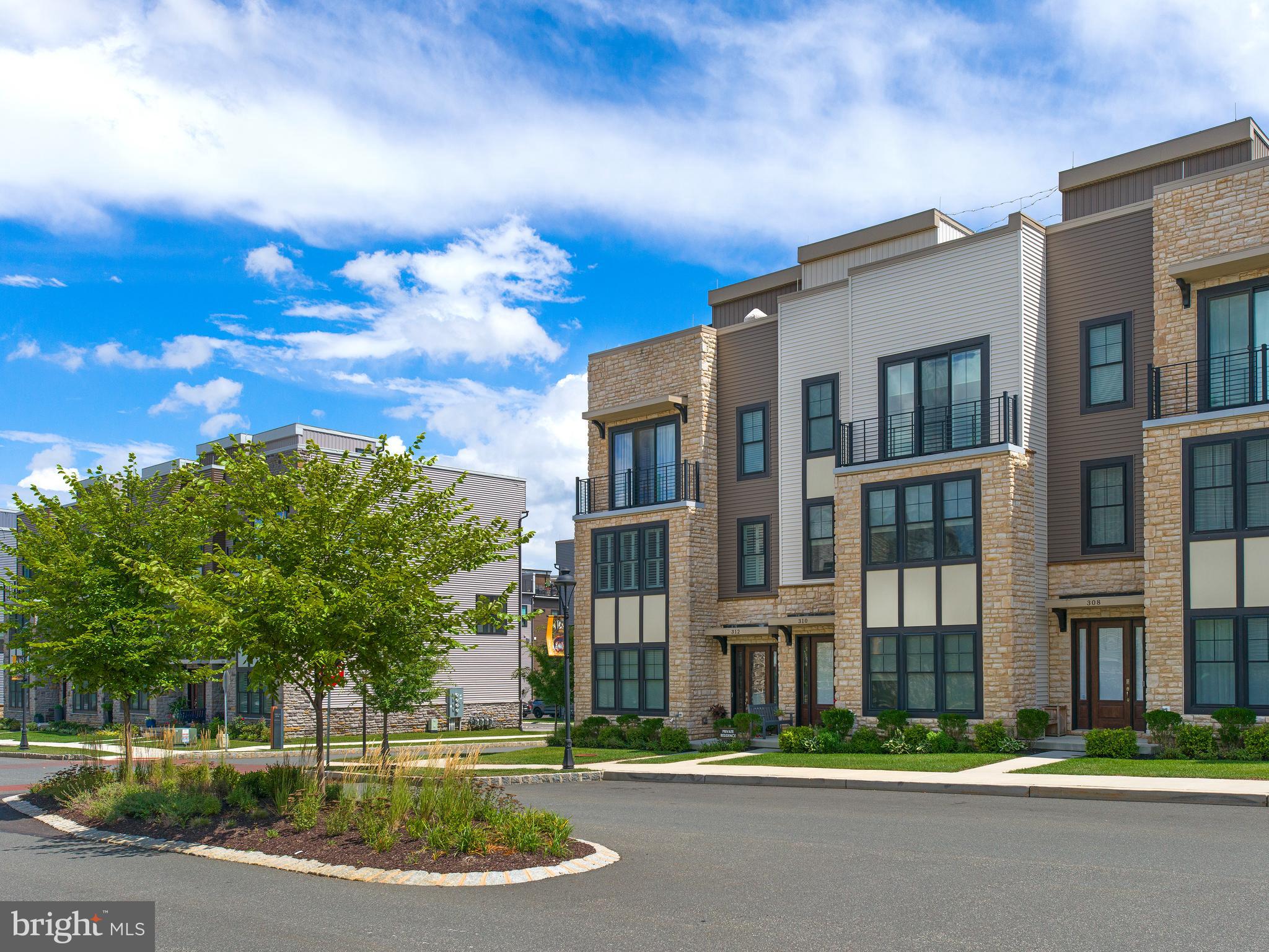 312 W SQUIRE DRIVE