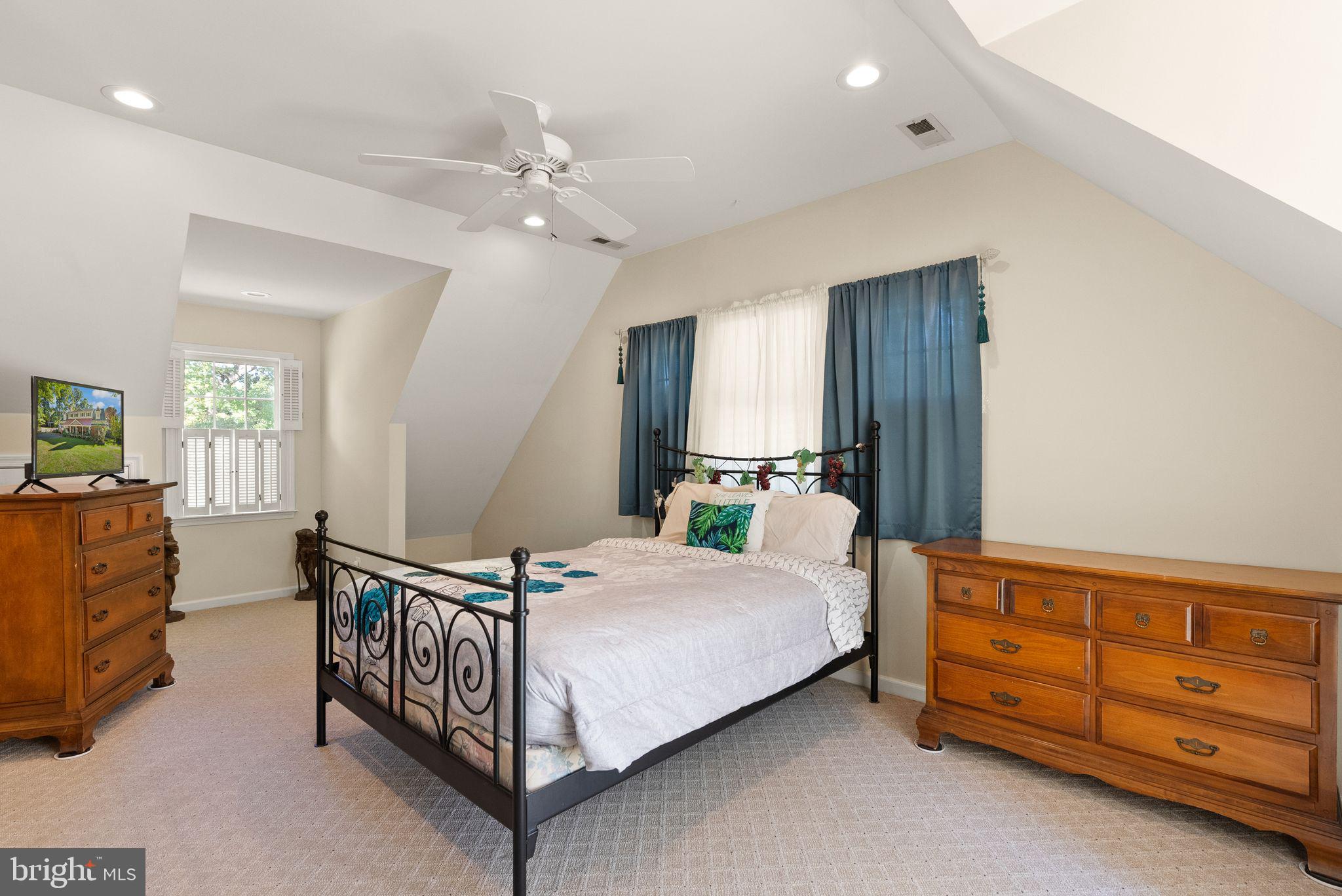 WOODS OF ILDA - Residential