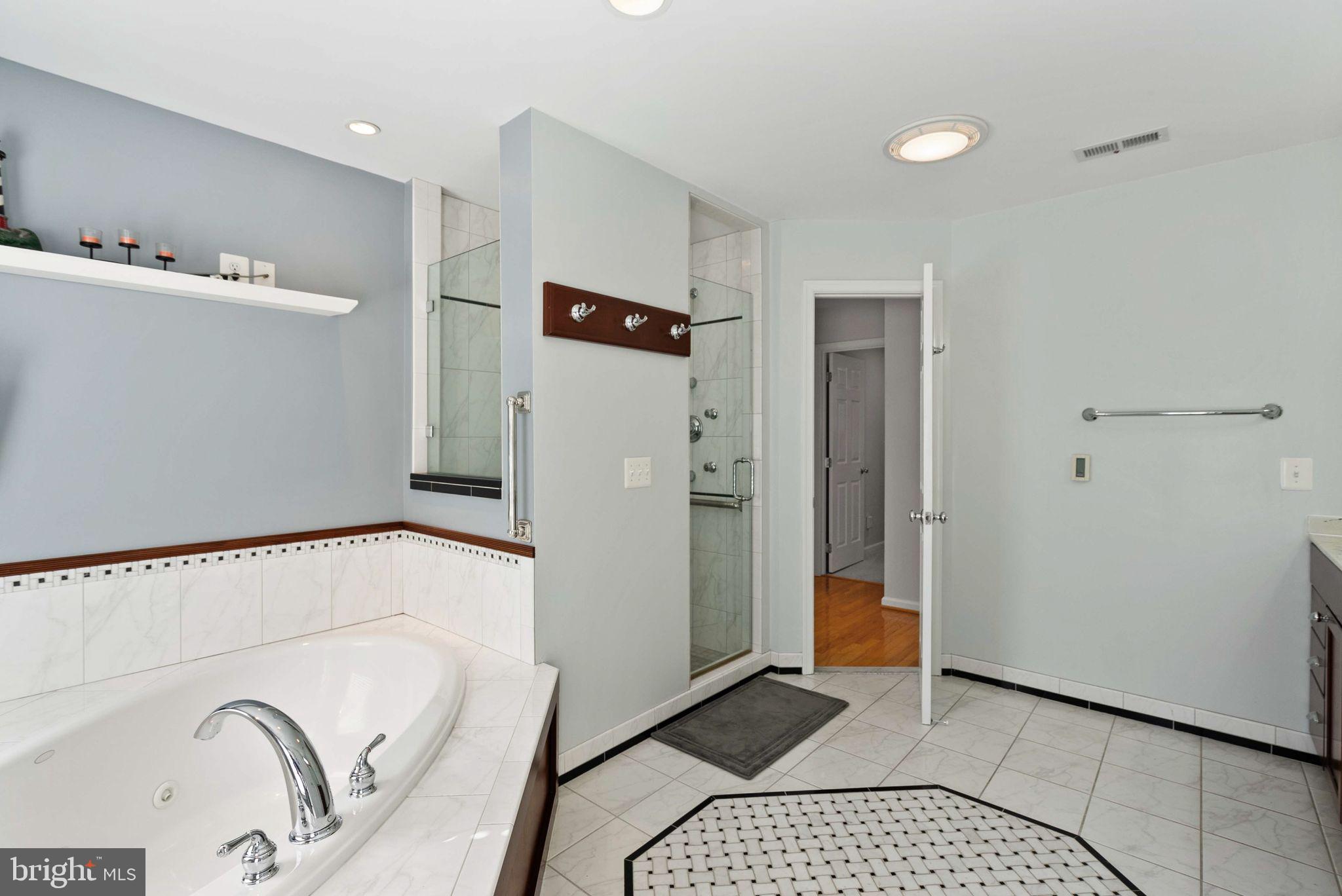 WOODS OF ILDA - Residential