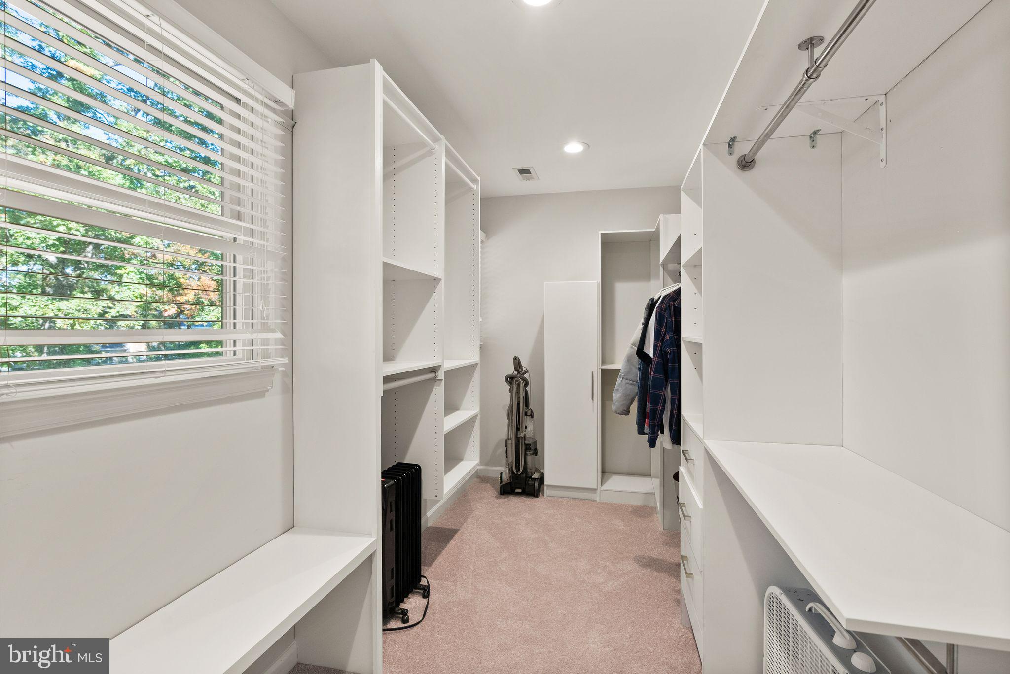 WOODS OF ILDA - Residential