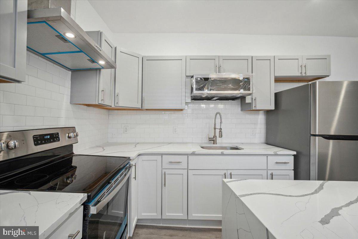 PASSYUNK SQUARE - Residential