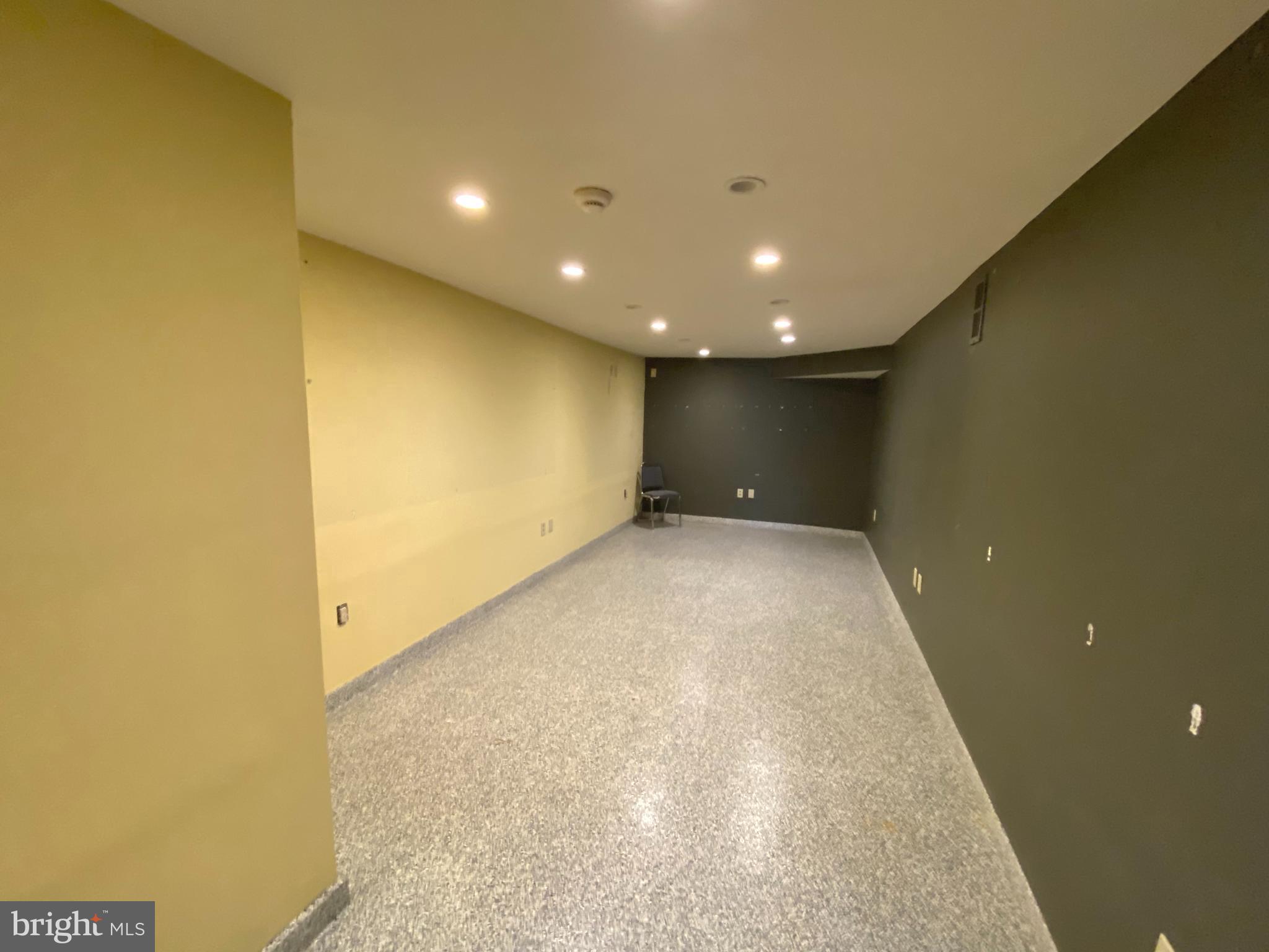 WHITMAN - Residential