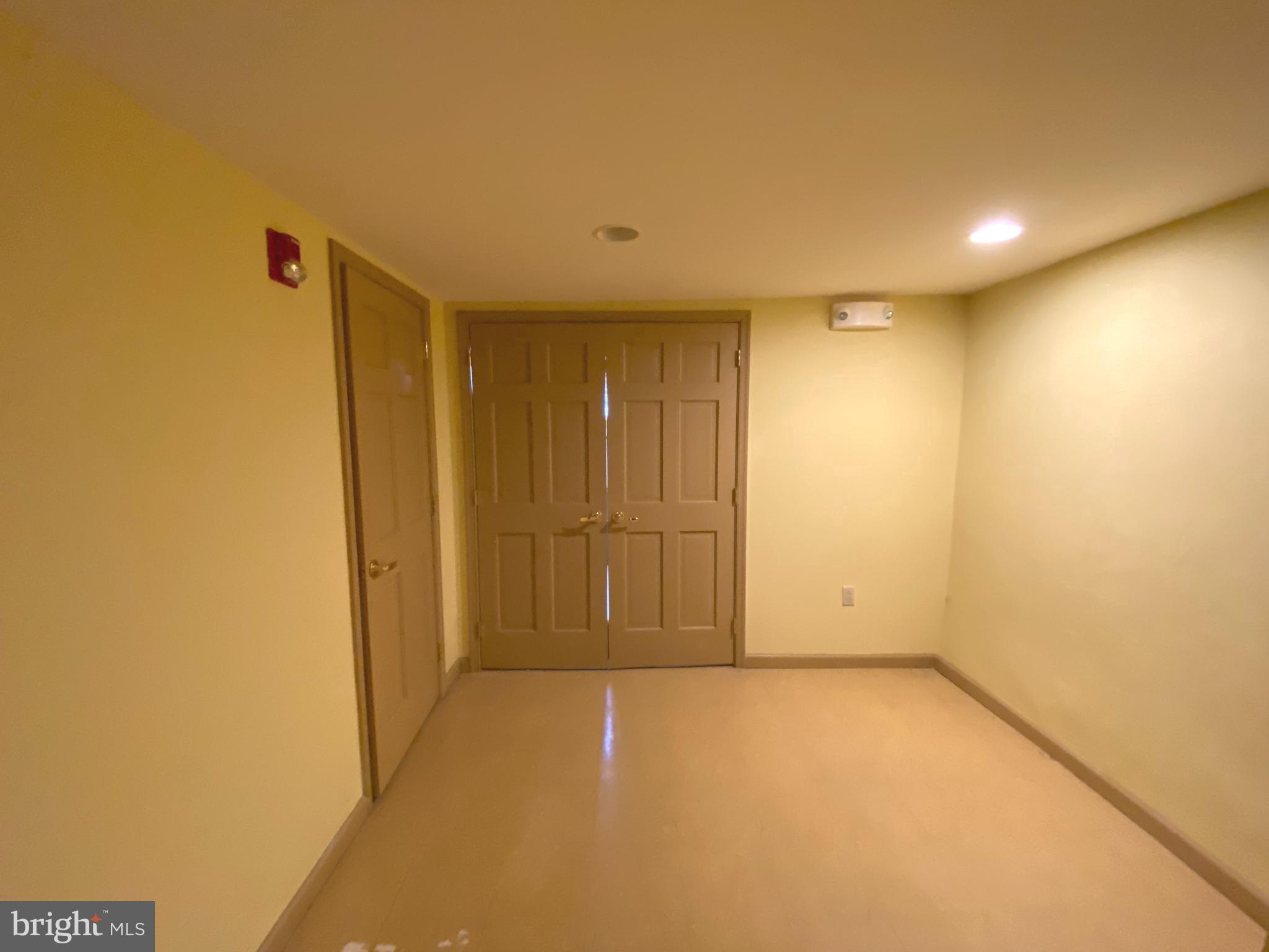 WHITMAN - Residential