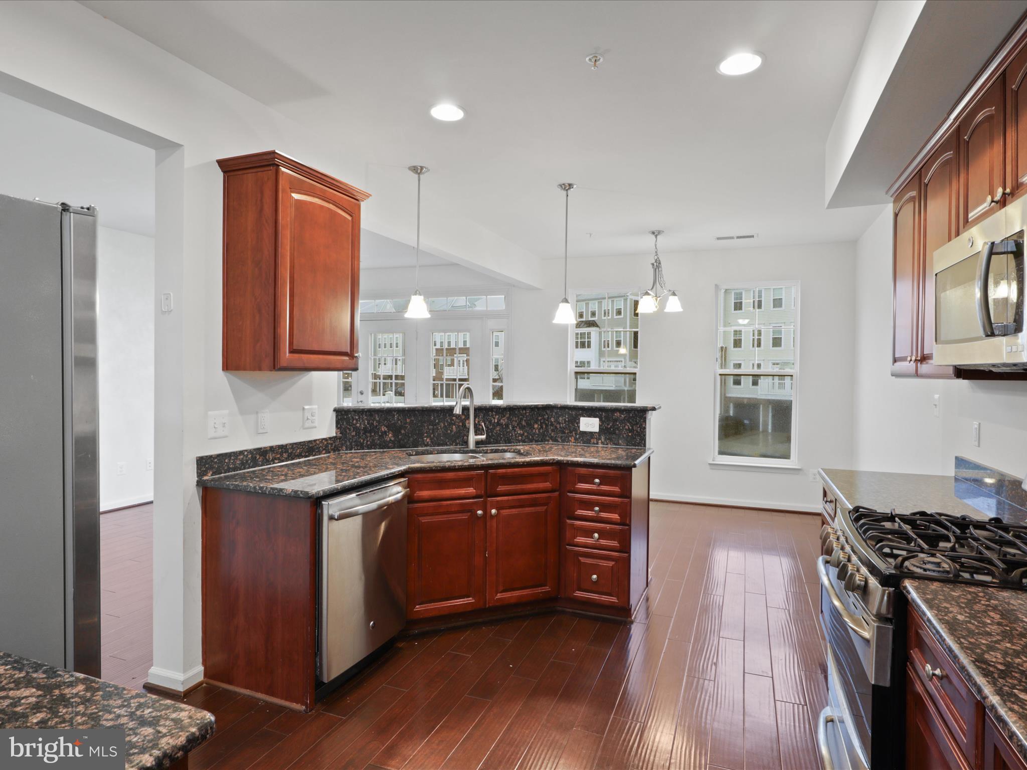 SUMMERWALK AT STONE RIDGE - Residential Lease