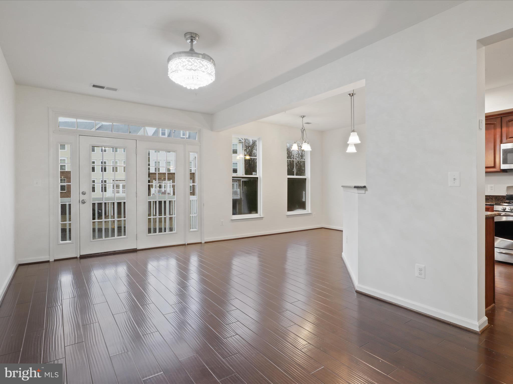 SUMMERWALK AT STONE RIDGE - Residential Lease