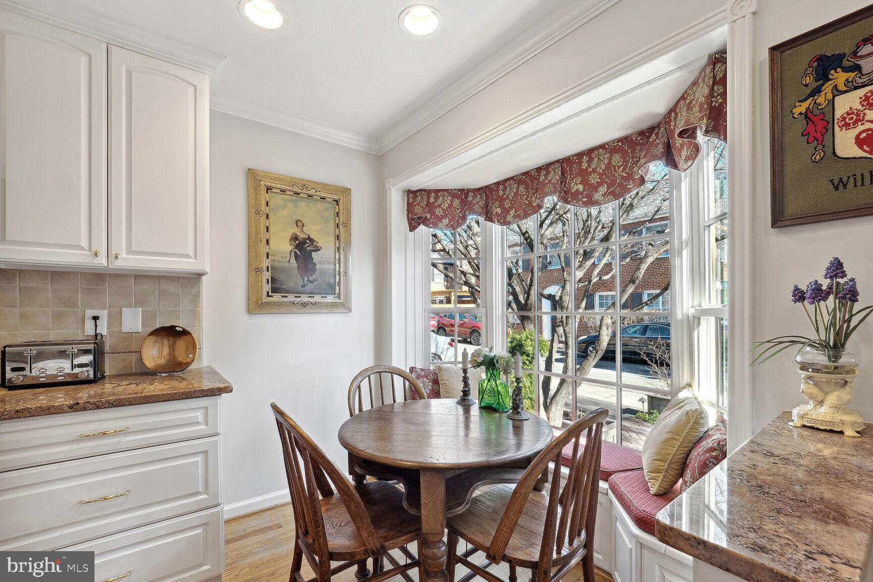 OLD TOWN ALEXANDRIA - Residential