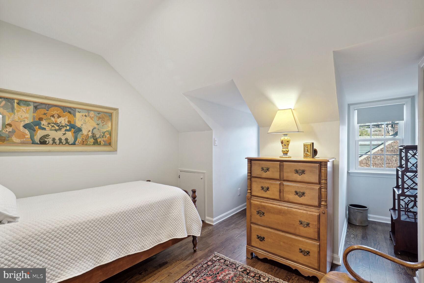 OLD TOWN ALEXANDRIA - Residential