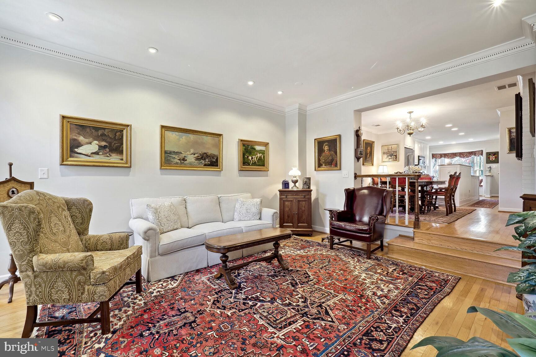 OLD TOWN ALEXANDRIA - Residential