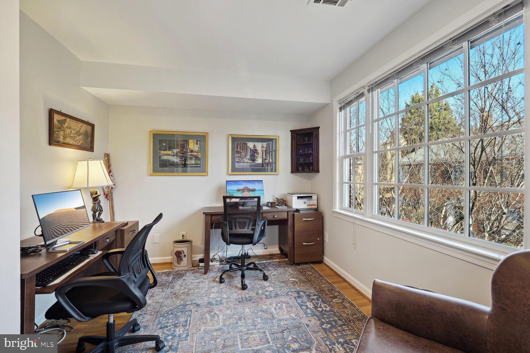 OLD TOWN ALEXANDRIA - Residential