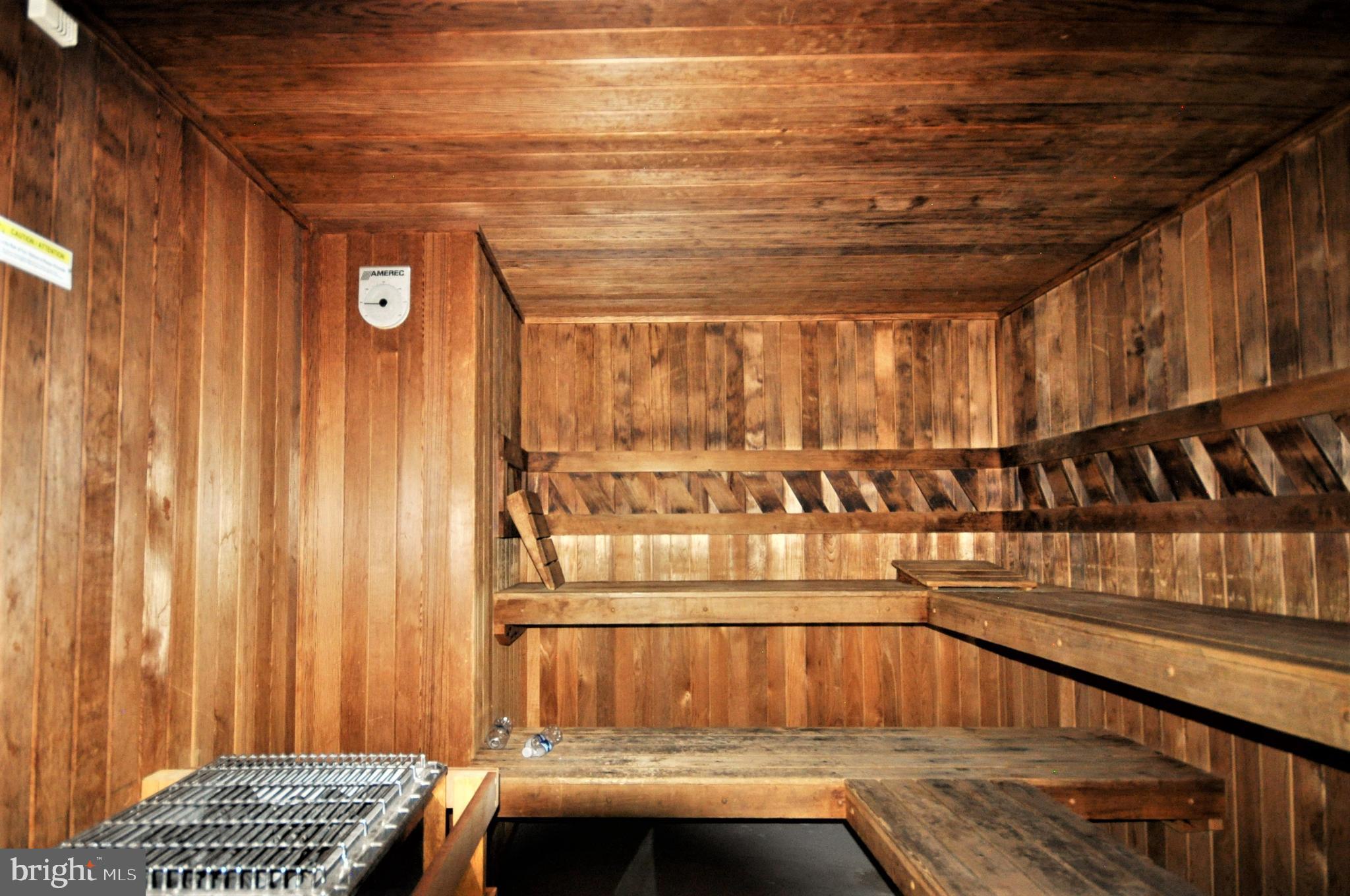 FOUNTAINS AT MCLEAN - Residential