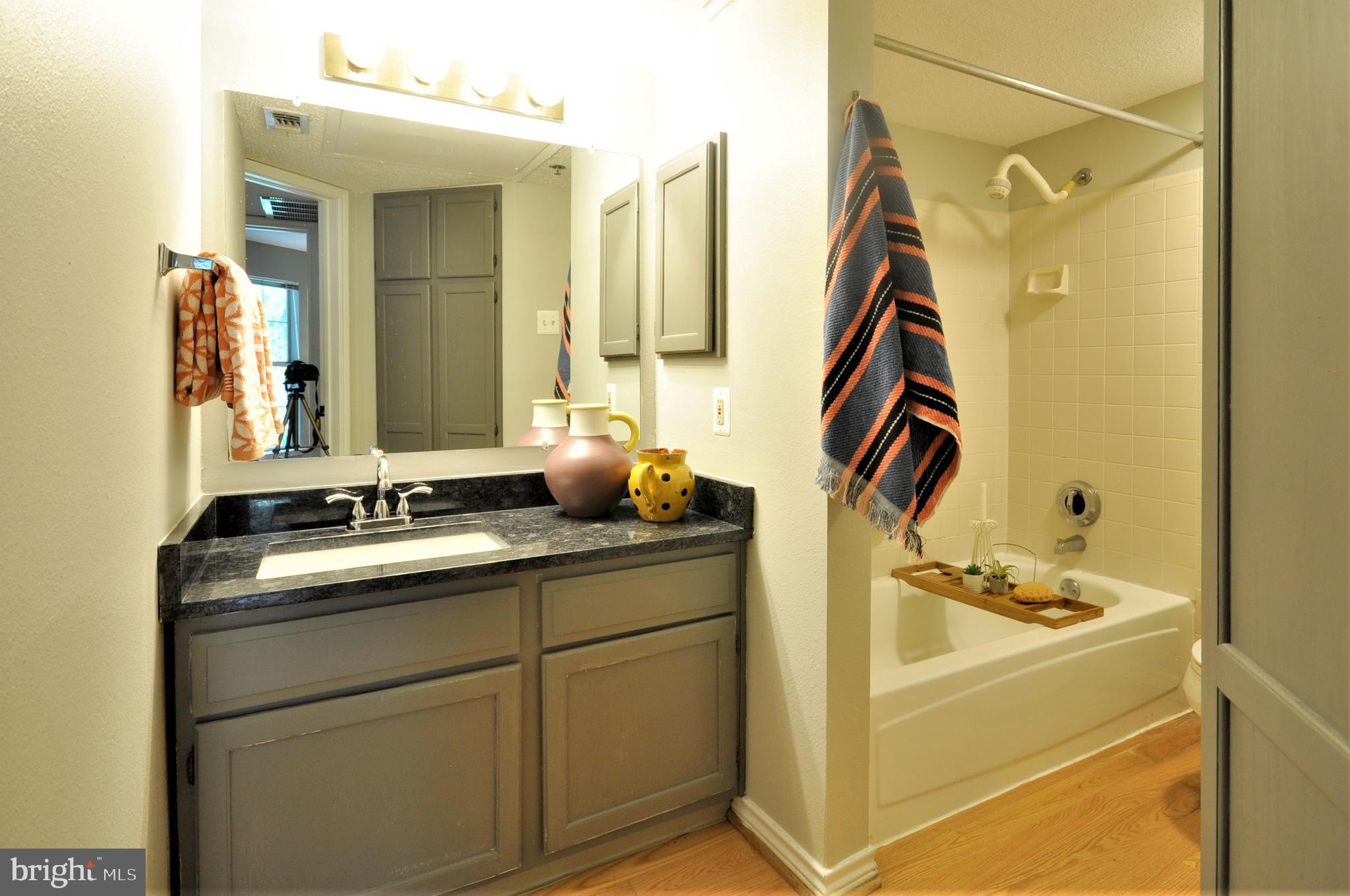 FOUNTAINS AT MCLEAN - Residential