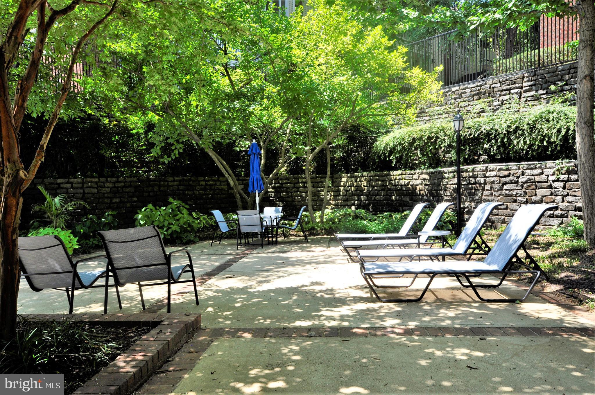 FOUNTAINS AT MCLEAN - Residential