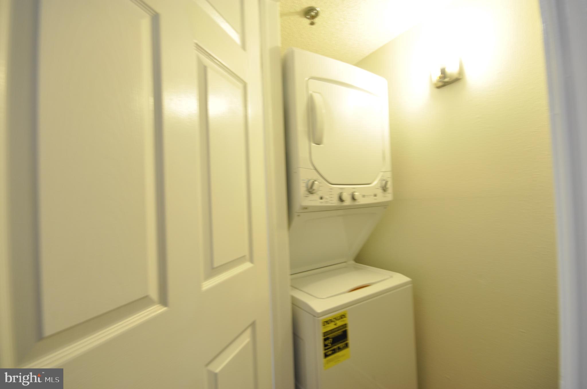 FOUNTAINS AT MCLEAN - Residential