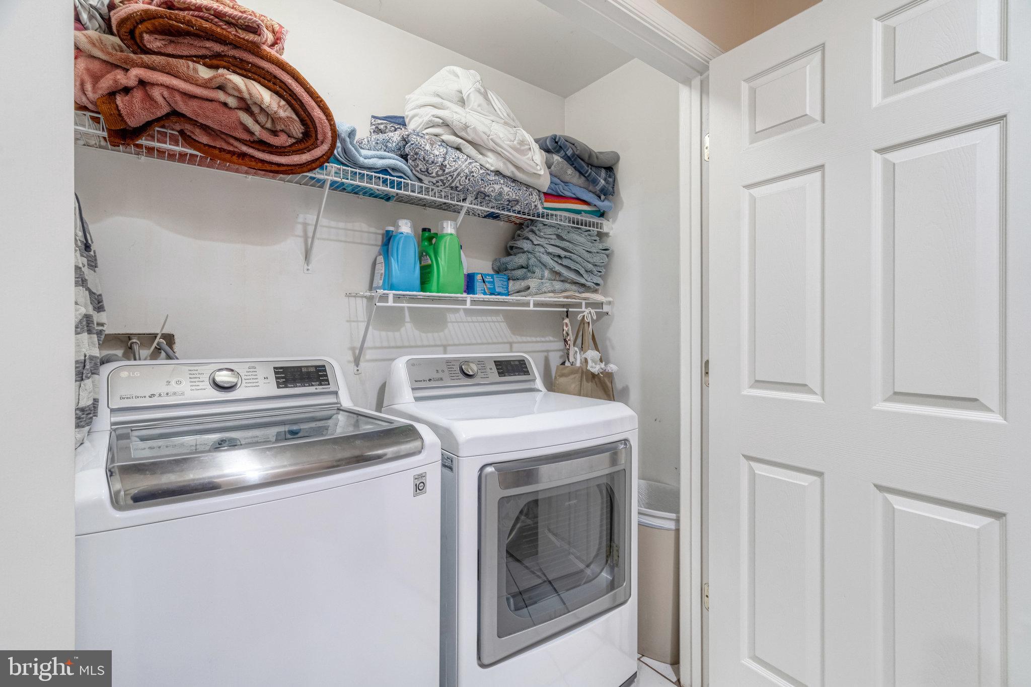 ASHBURN VILLAGE - Residential