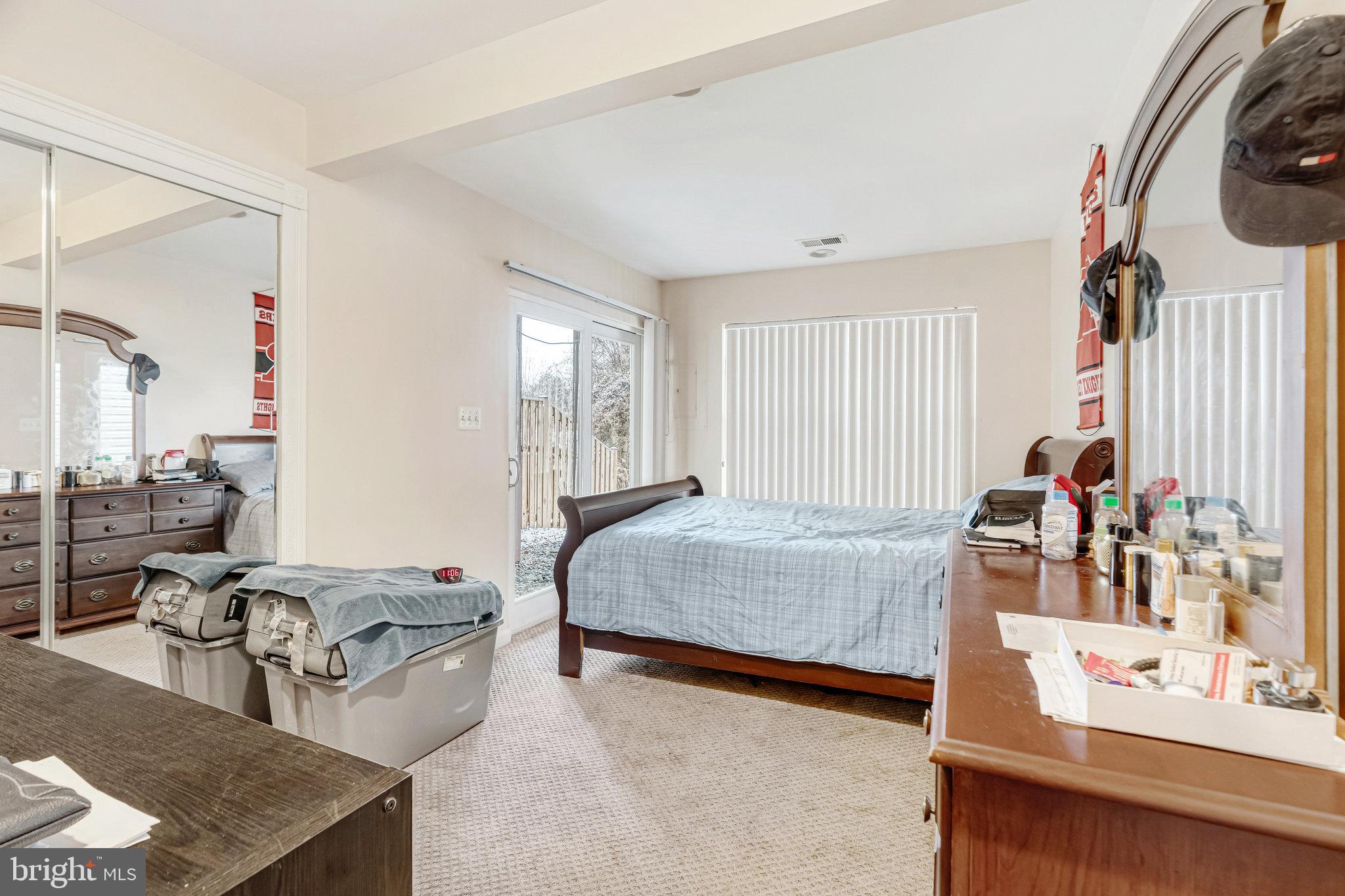 ASHBURN VILLAGE - Residential