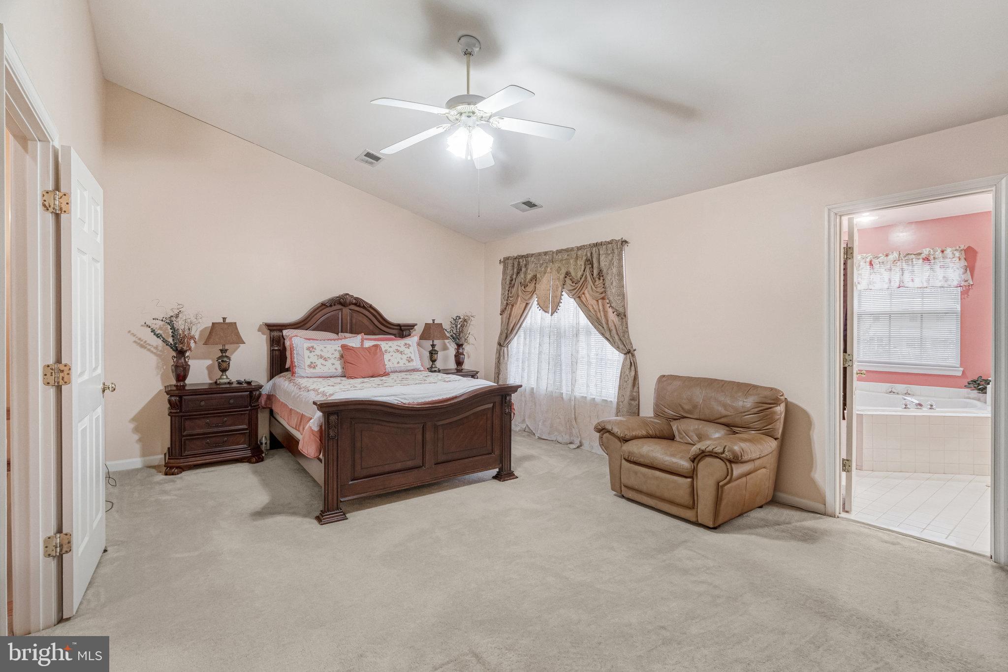 ASHBURN VILLAGE - Residential