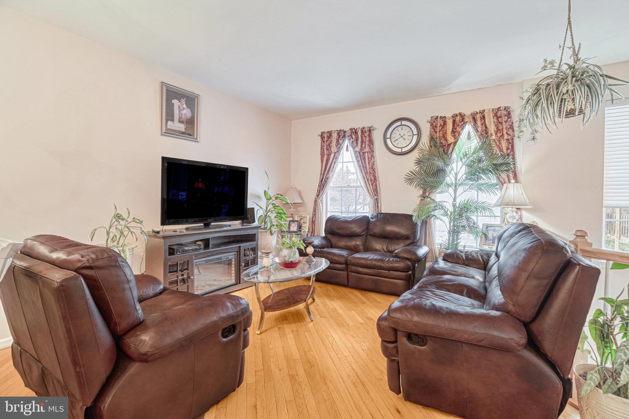 ASHBURN VILLAGE - Residential