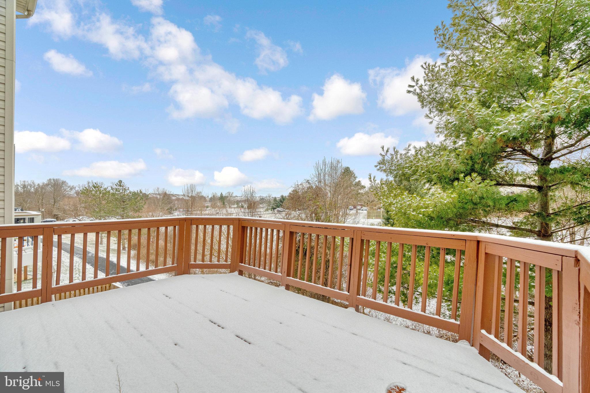 ASHBURN VILLAGE - Residential