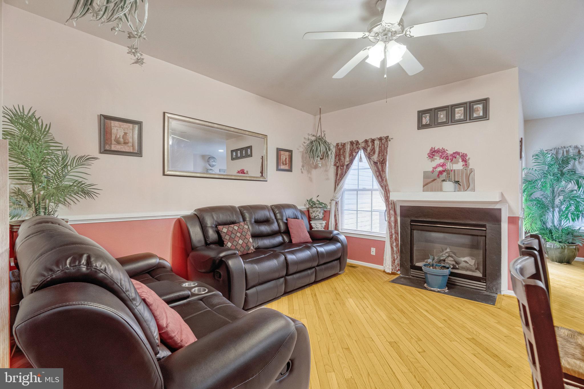 ASHBURN VILLAGE - Residential