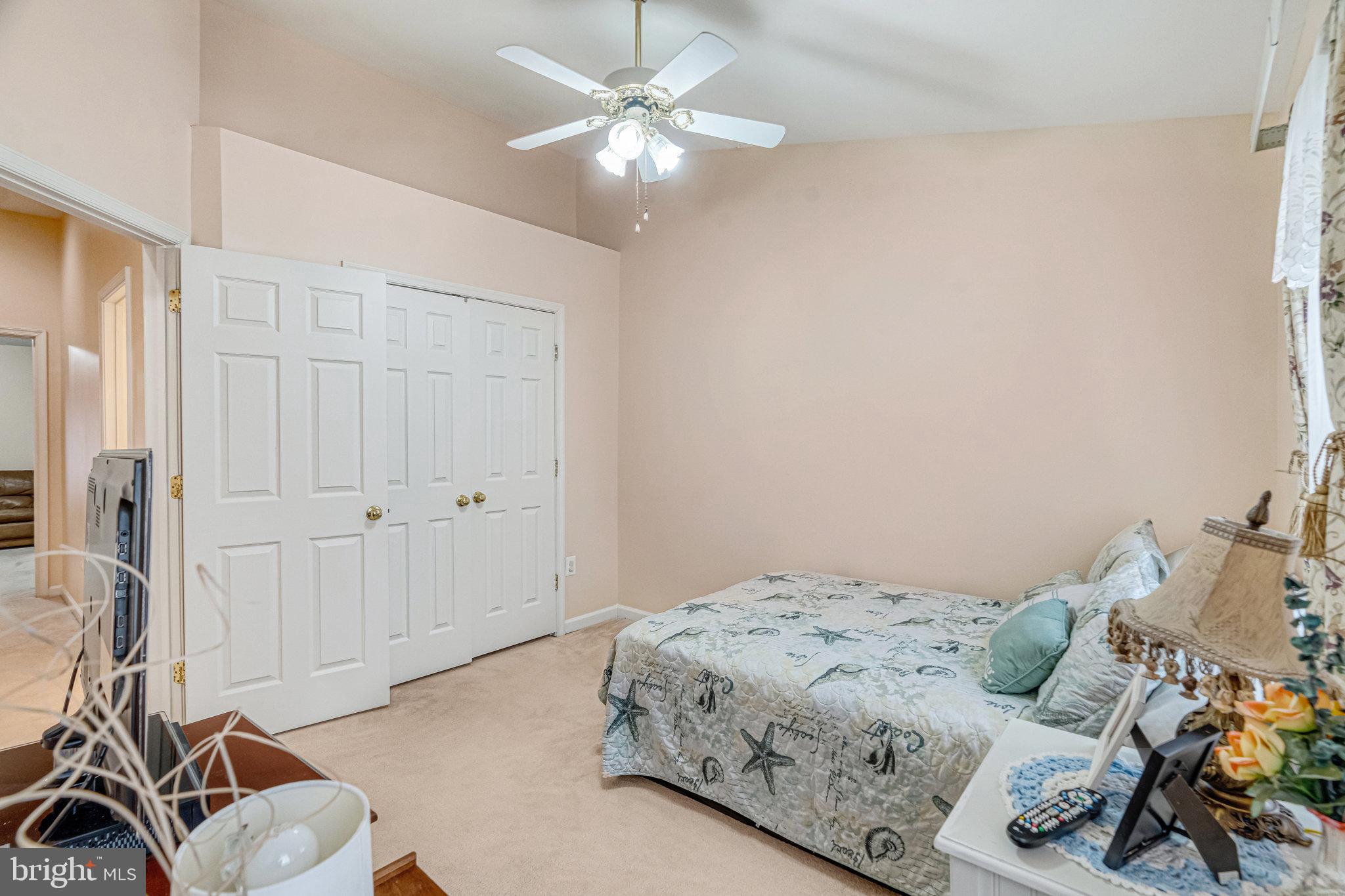 ASHBURN VILLAGE - Residential