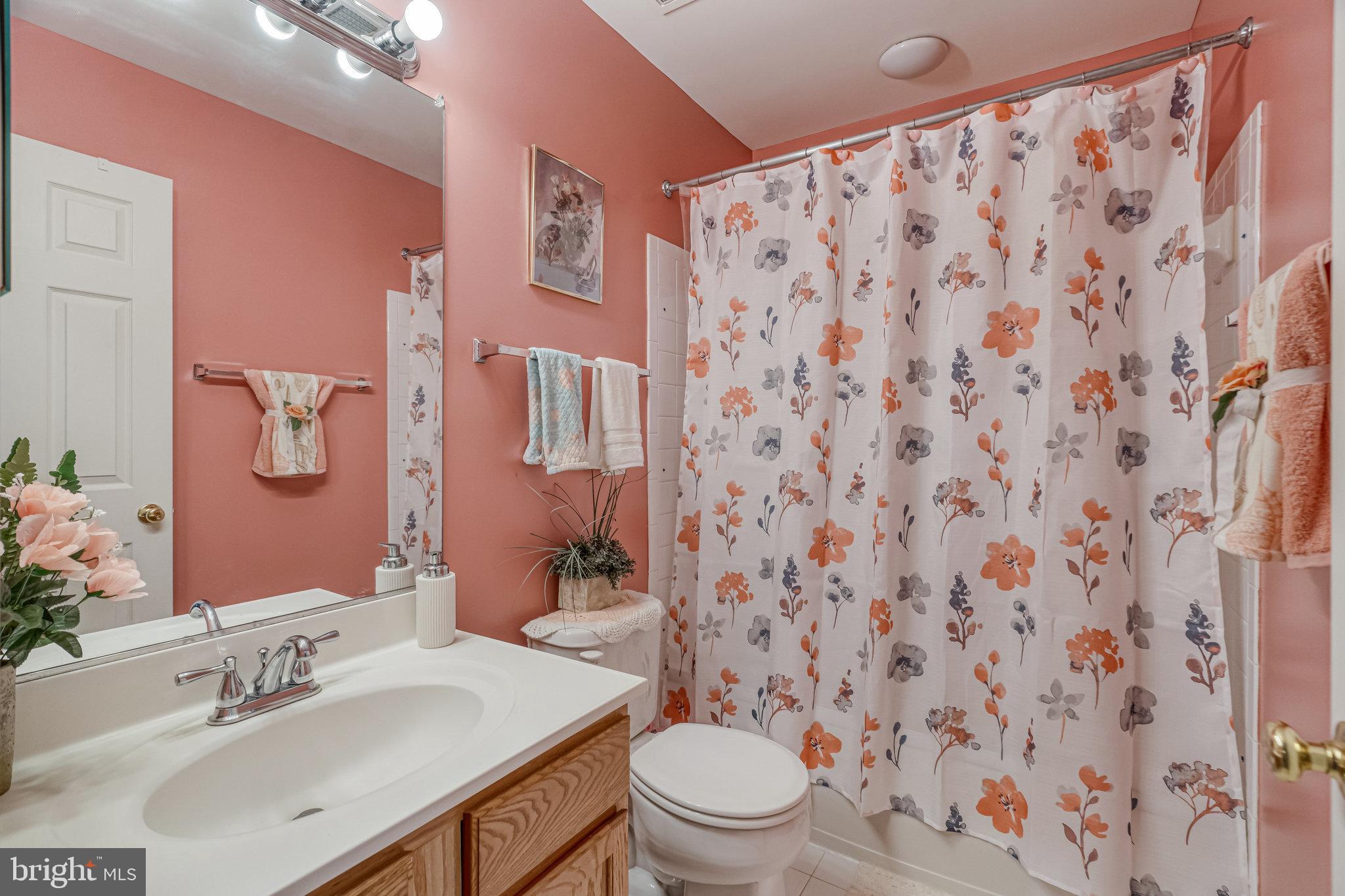 ASHBURN VILLAGE - Residential