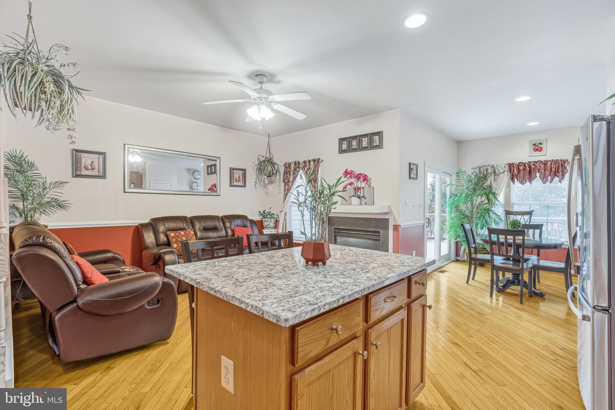 ASHBURN VILLAGE - Residential