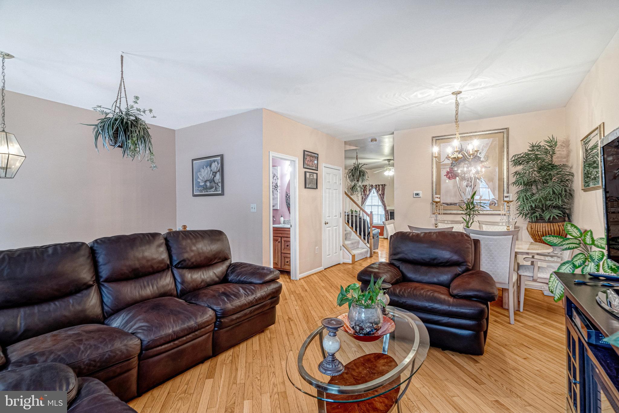 ASHBURN VILLAGE - Residential