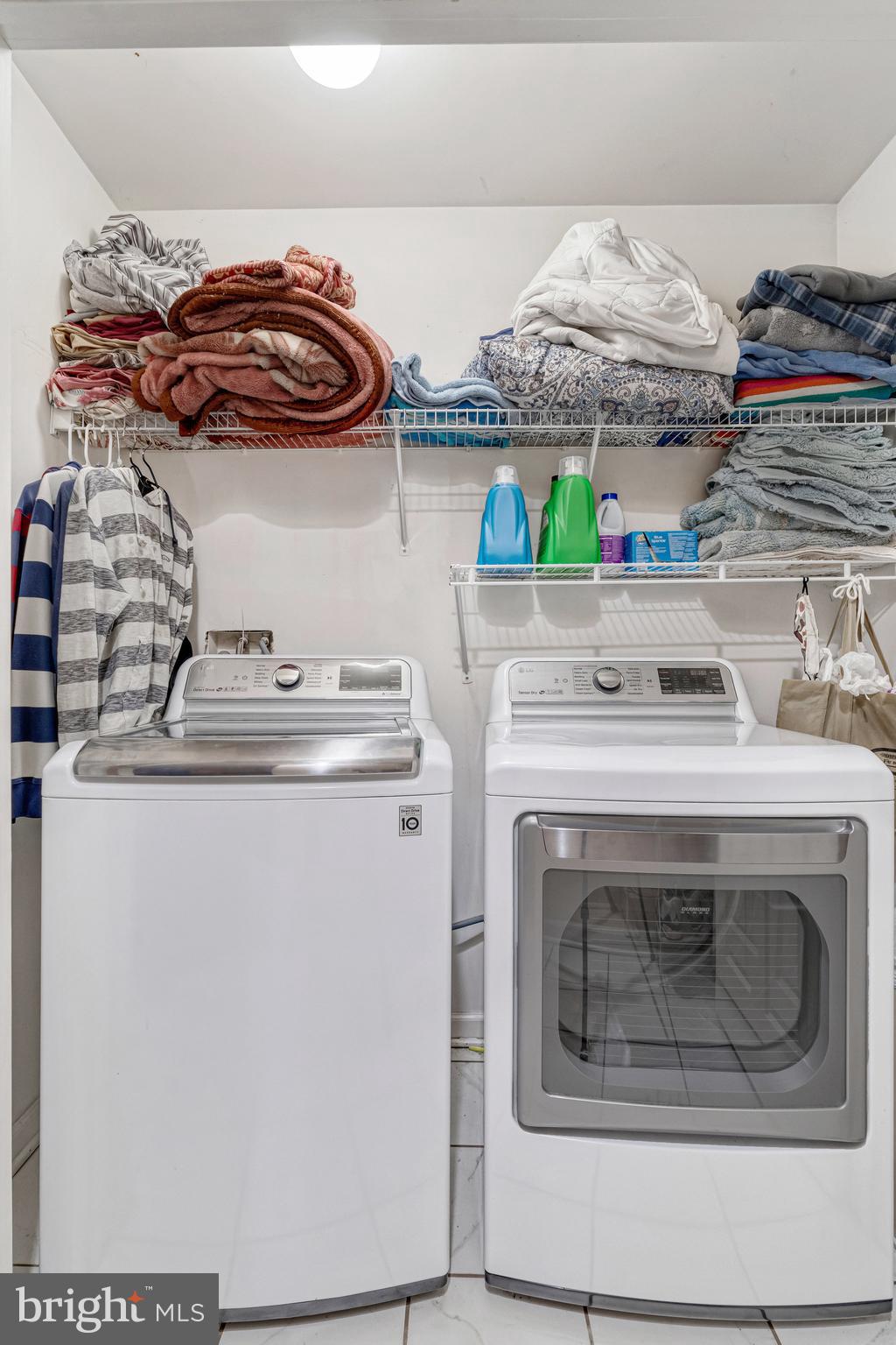 ASHBURN VILLAGE - Residential