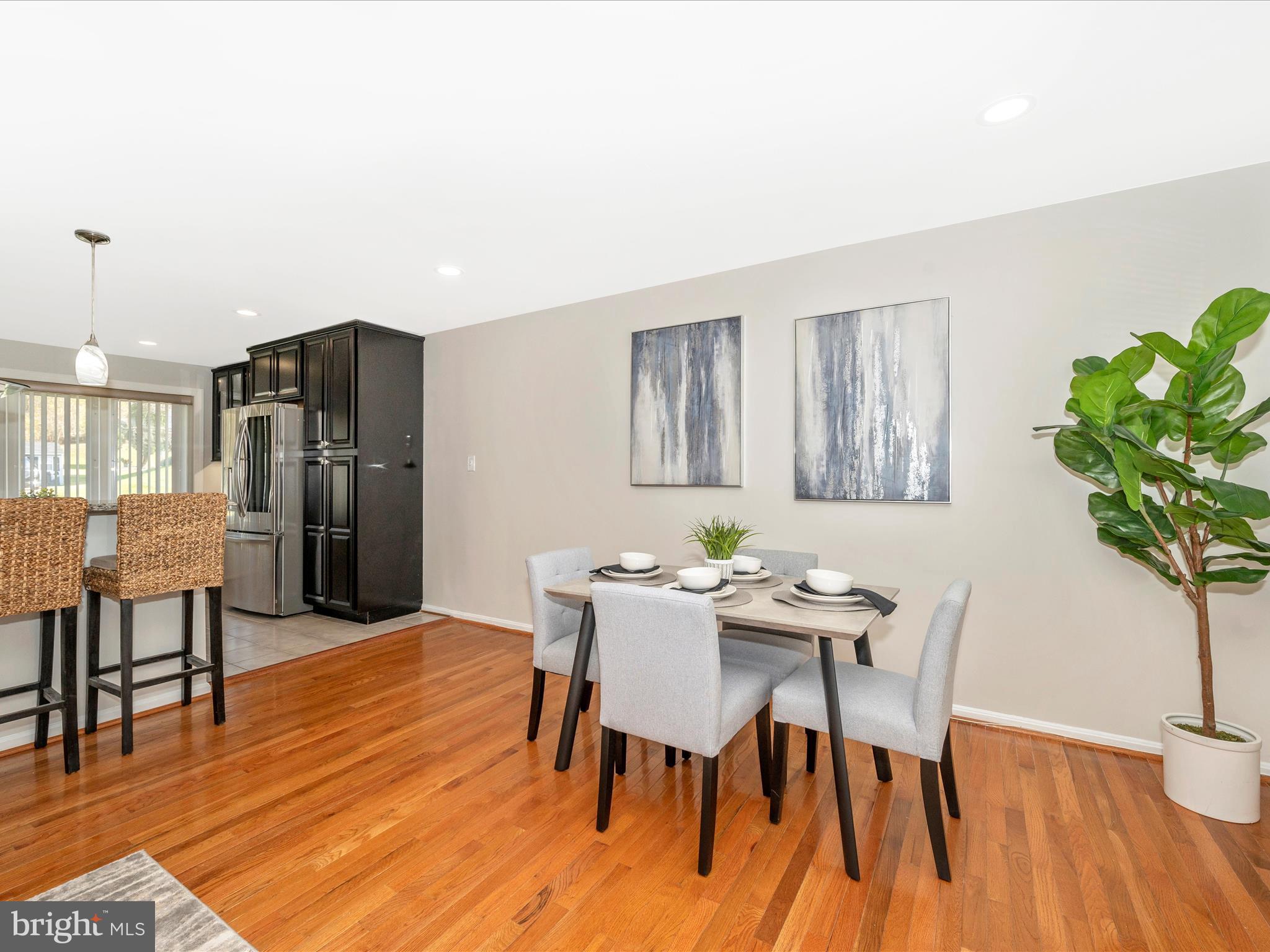 SQUIRES WOOD - Residential