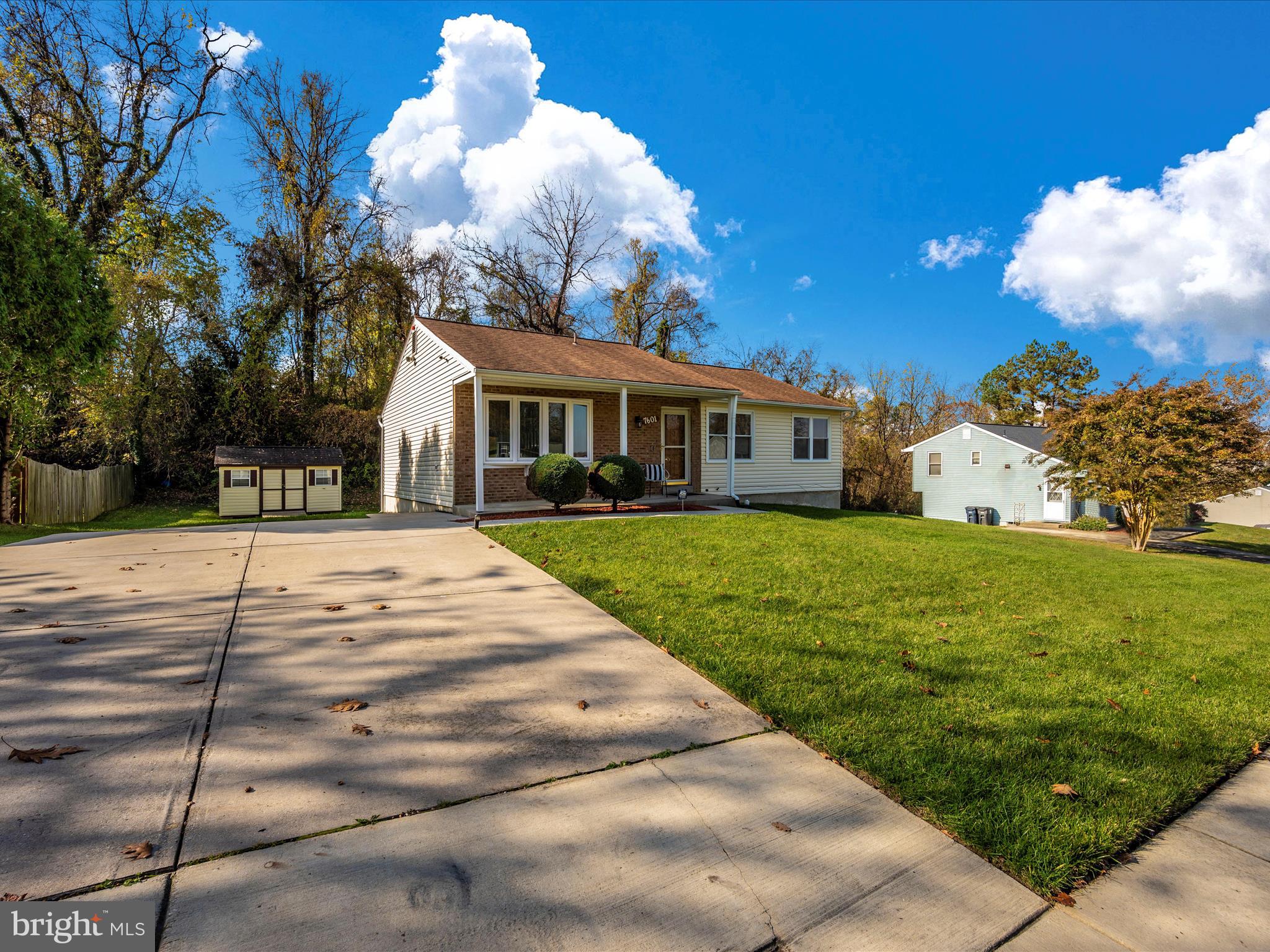 SQUIRES WOOD - Residential