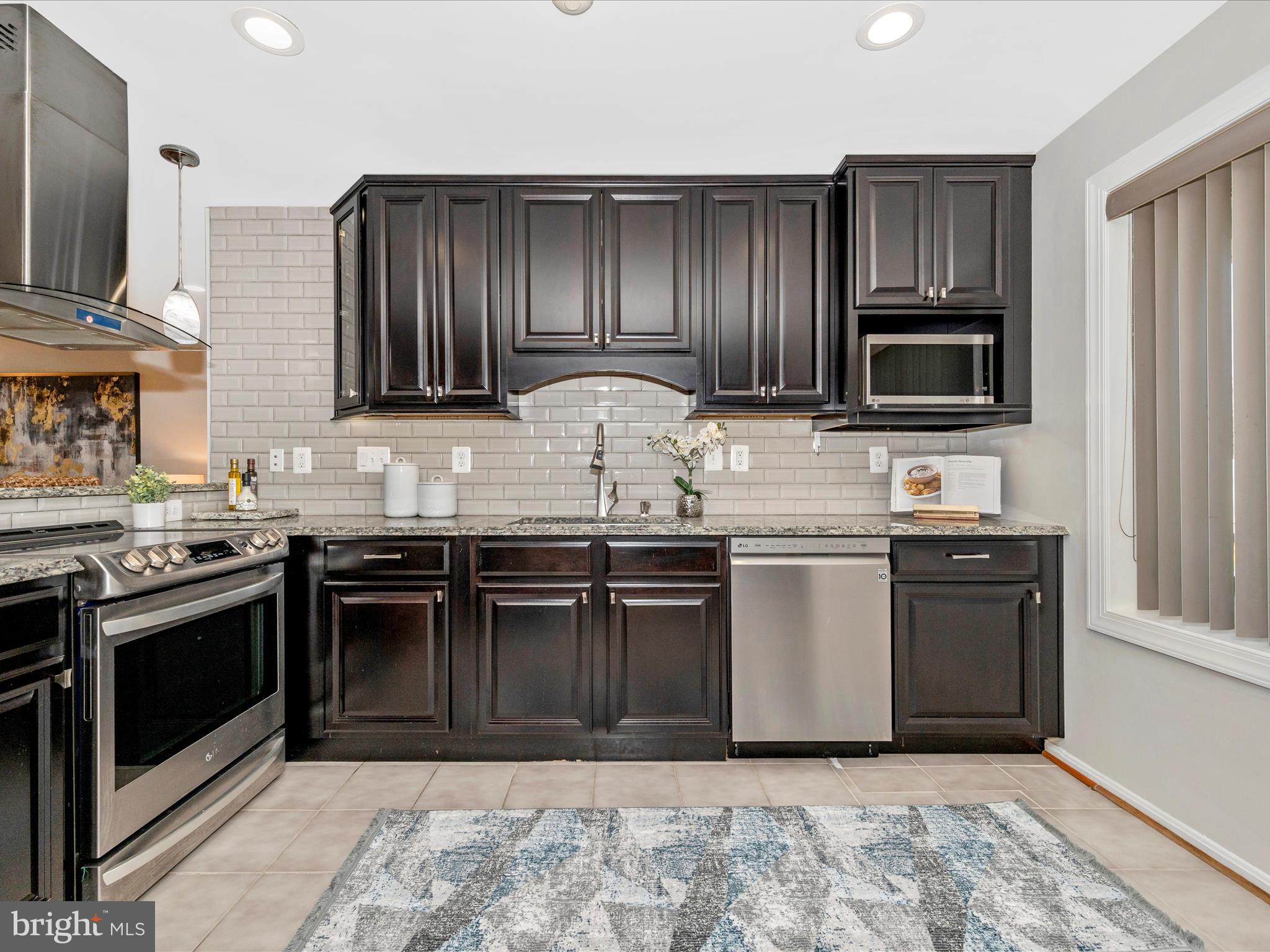 SQUIRES WOOD - Residential