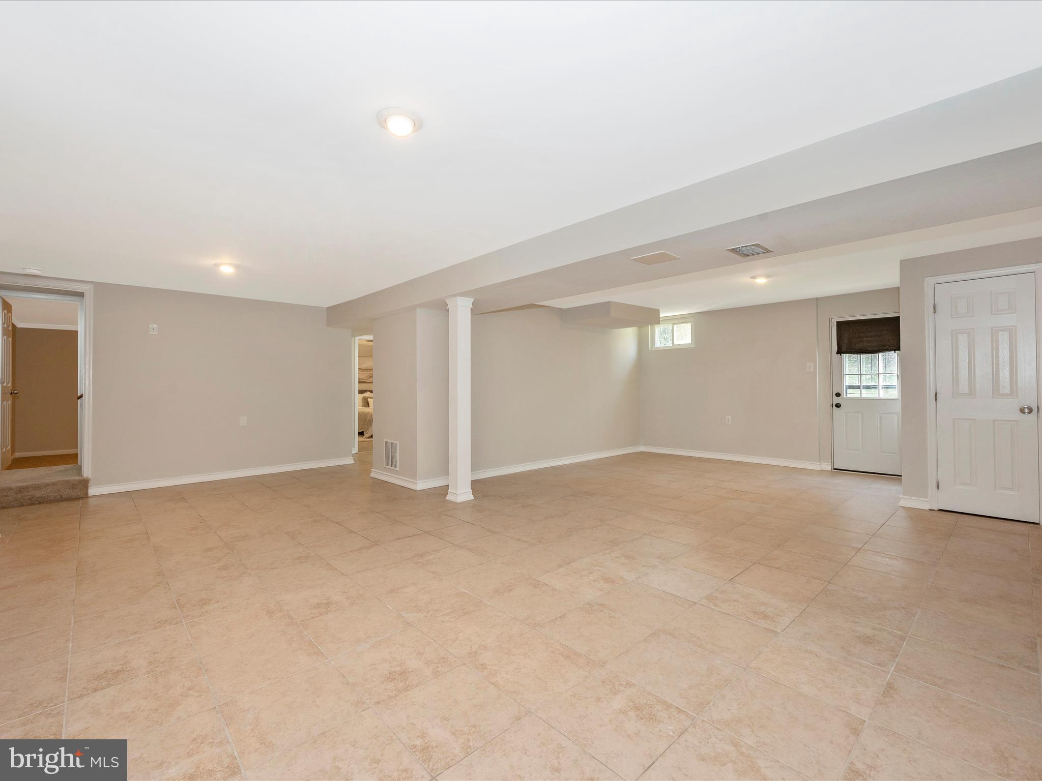 SQUIRES WOOD - Residential