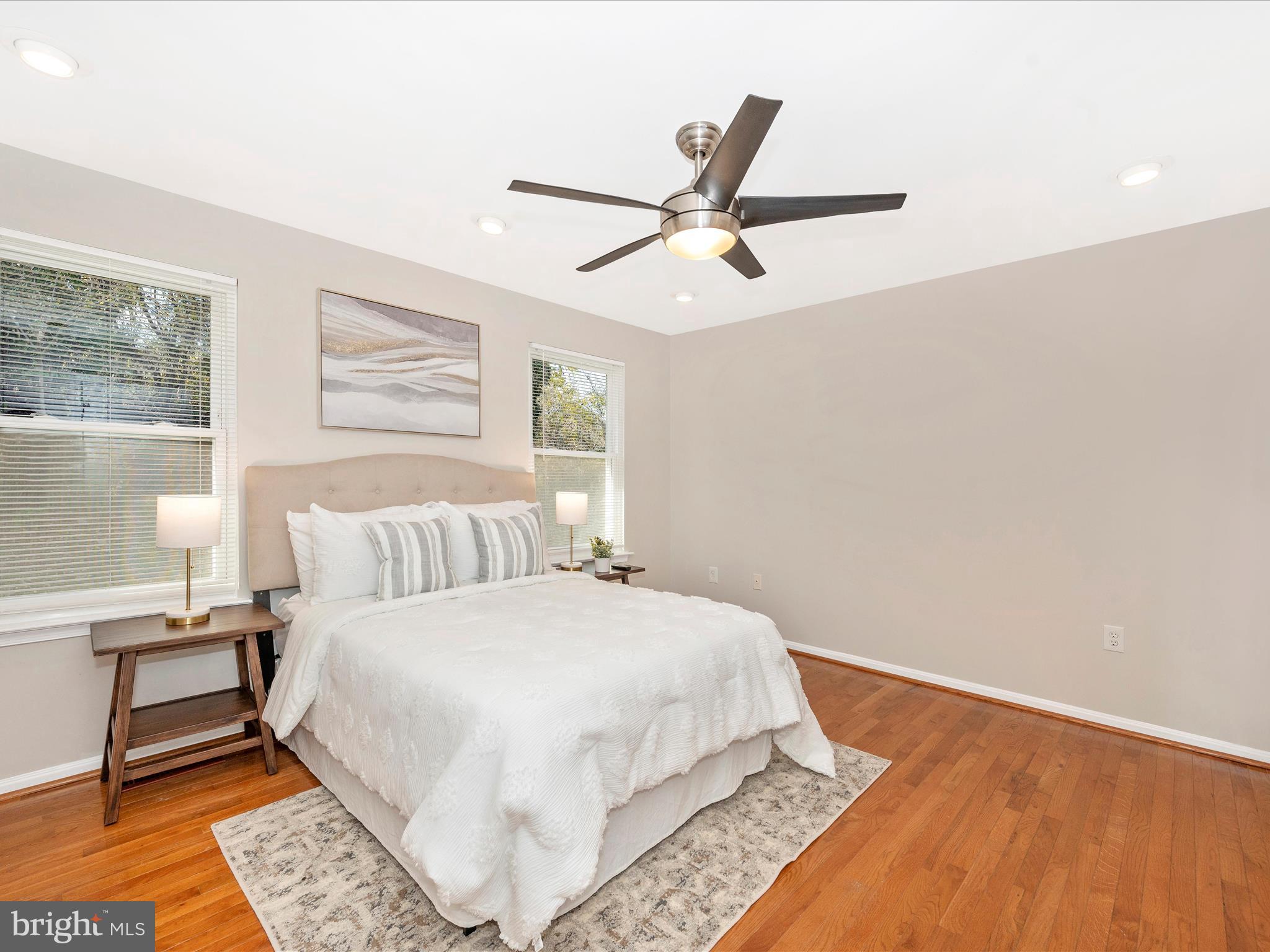 SQUIRES WOOD - Residential