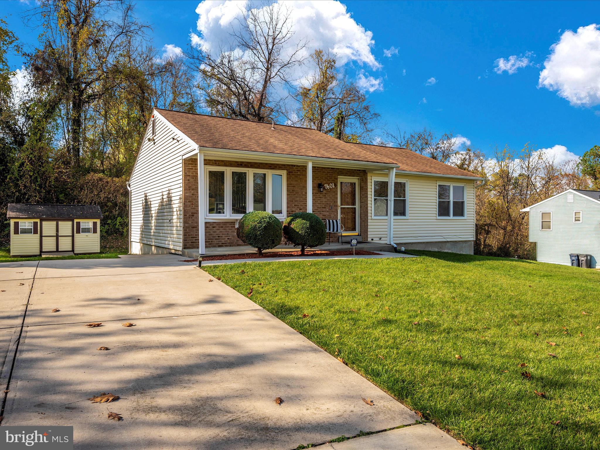 SQUIRES WOOD - Residential