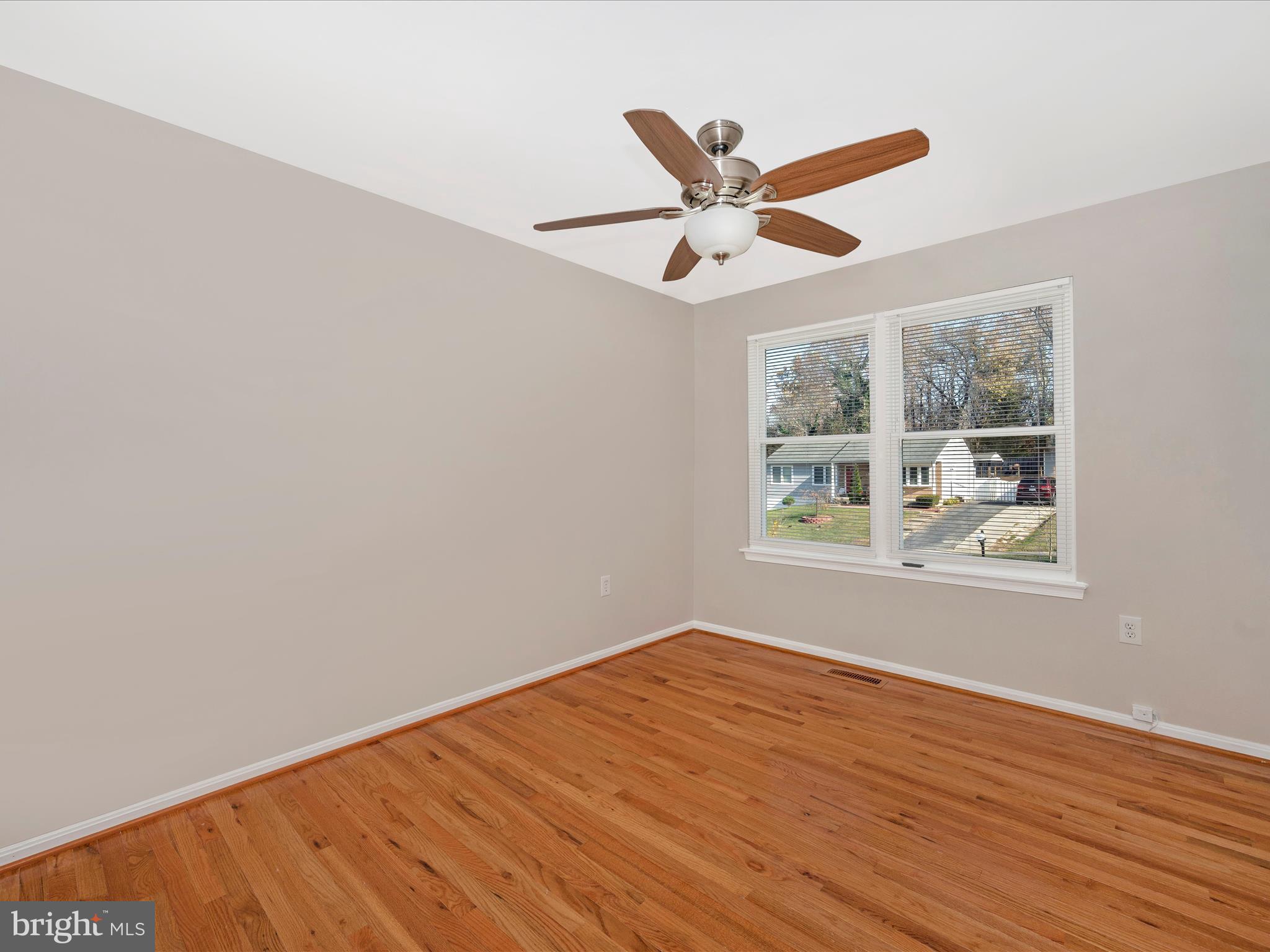 SQUIRES WOOD - Residential