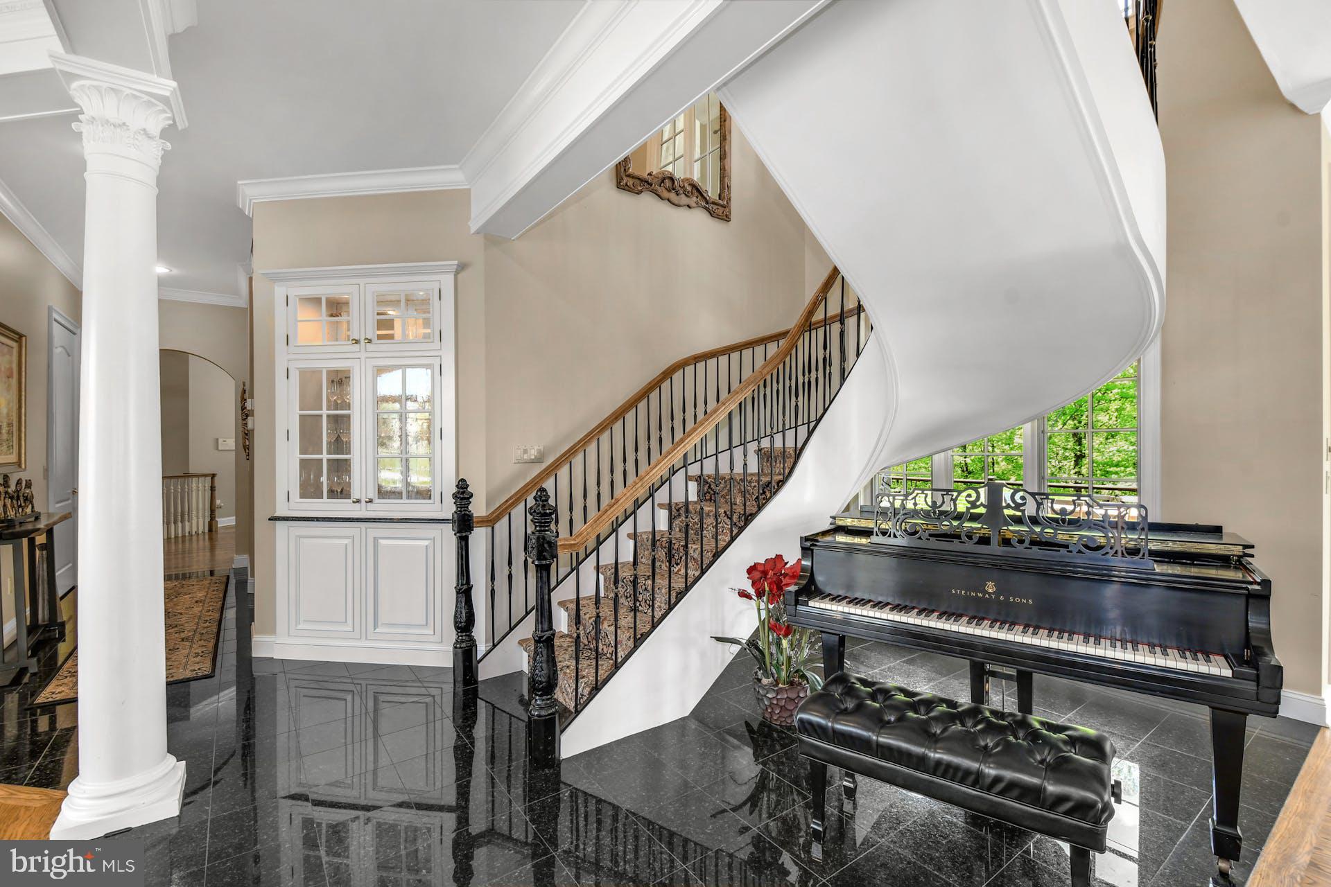 SADDLE RIDGE - Residential