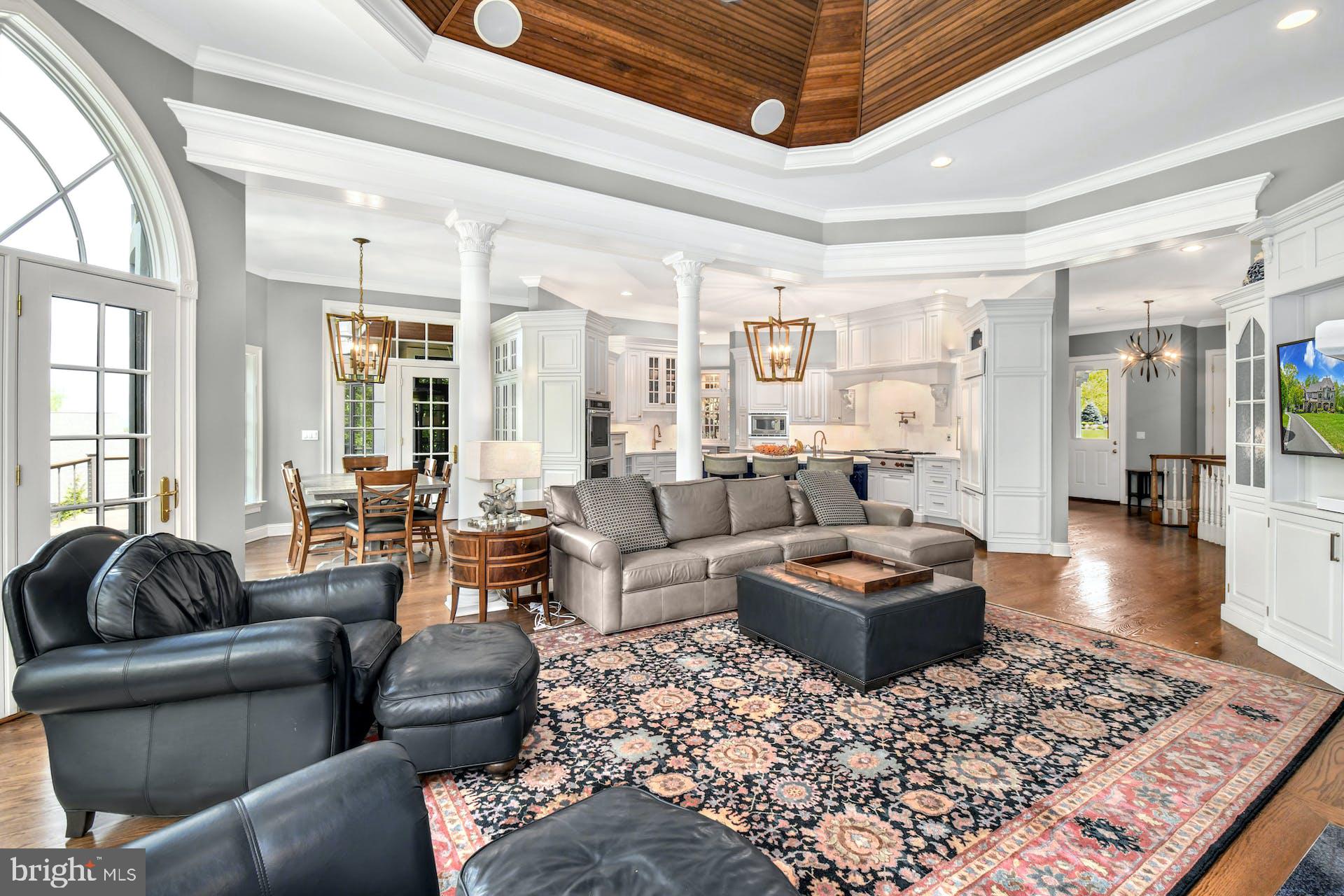 SADDLE RIDGE - Residential