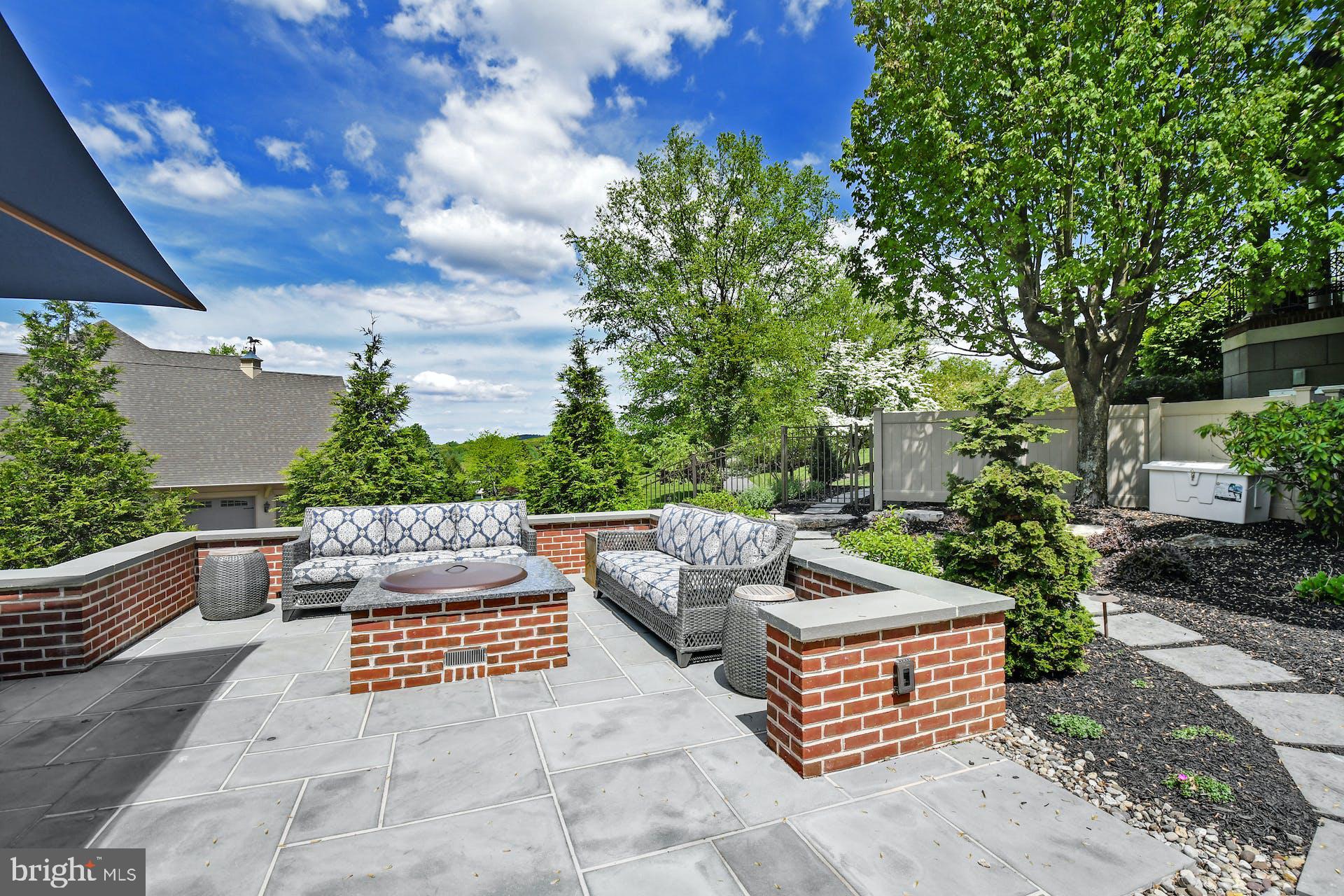 SADDLE RIDGE - Residential