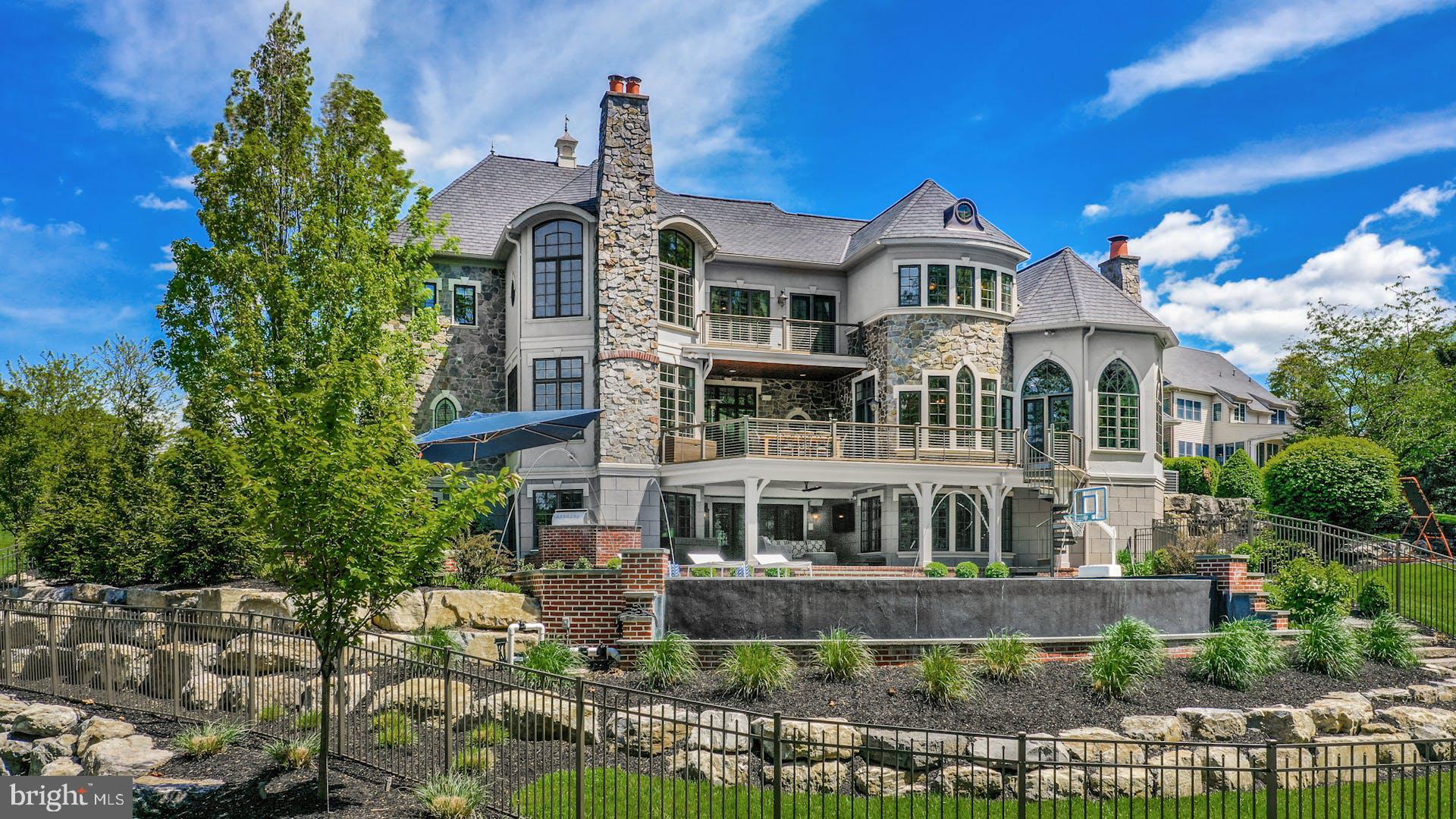 SADDLE RIDGE - Residential