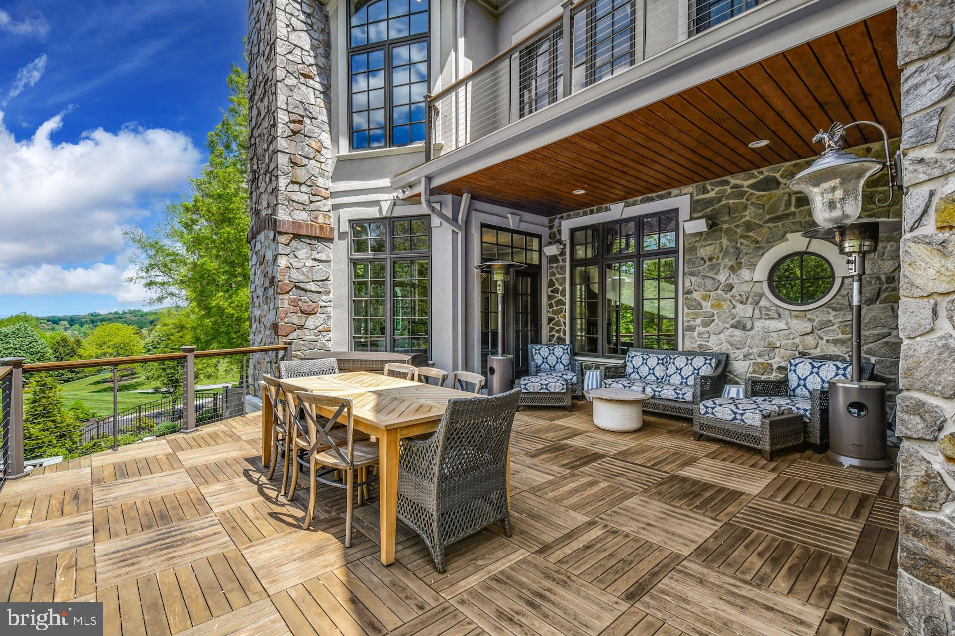 SADDLE RIDGE - Residential