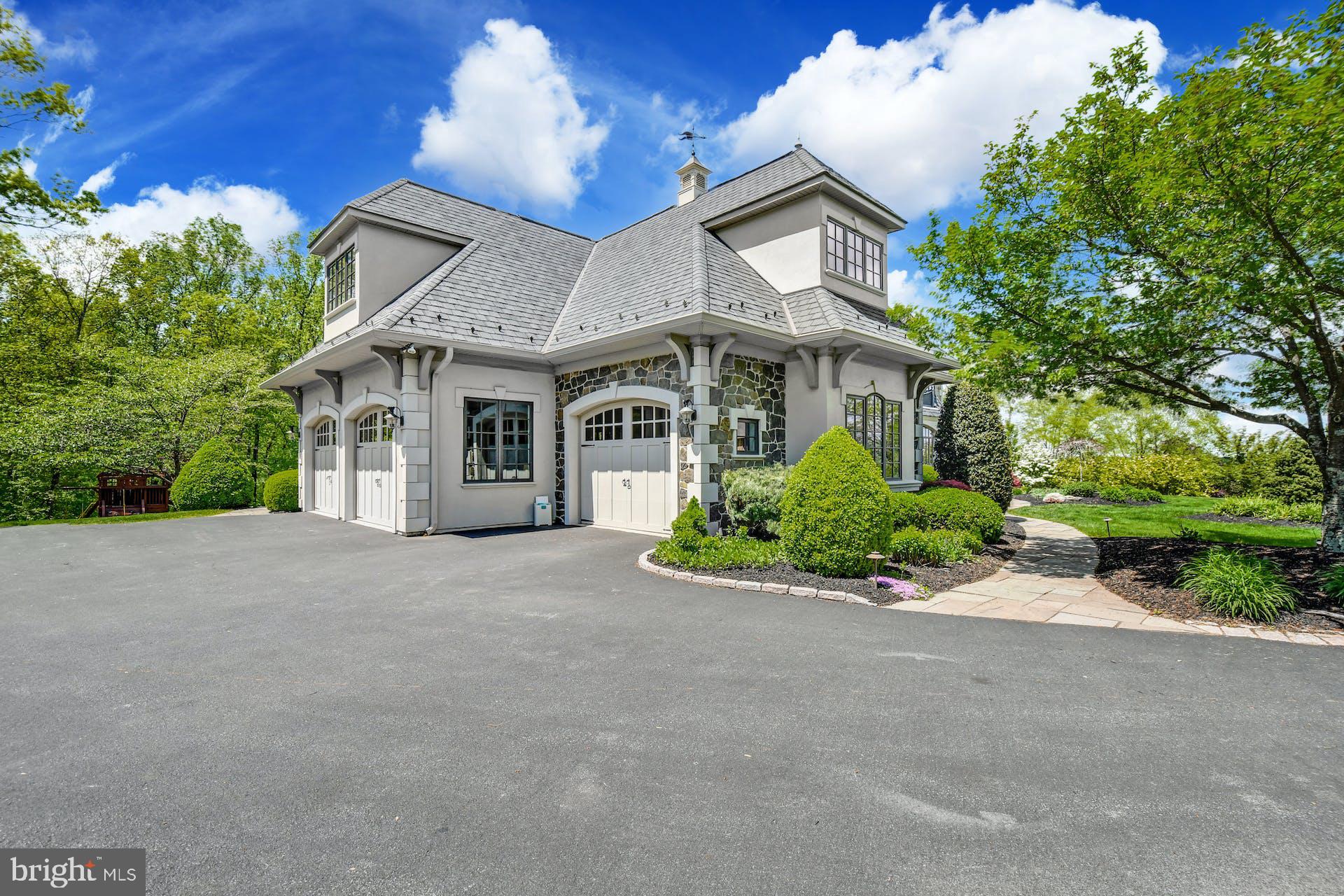 SADDLE RIDGE - Residential