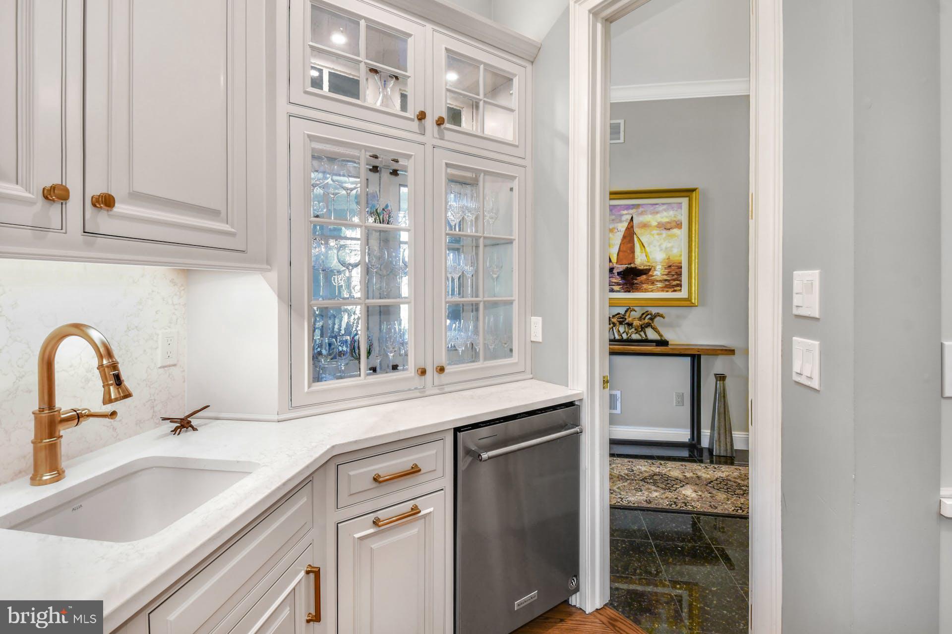 SADDLE RIDGE - Residential