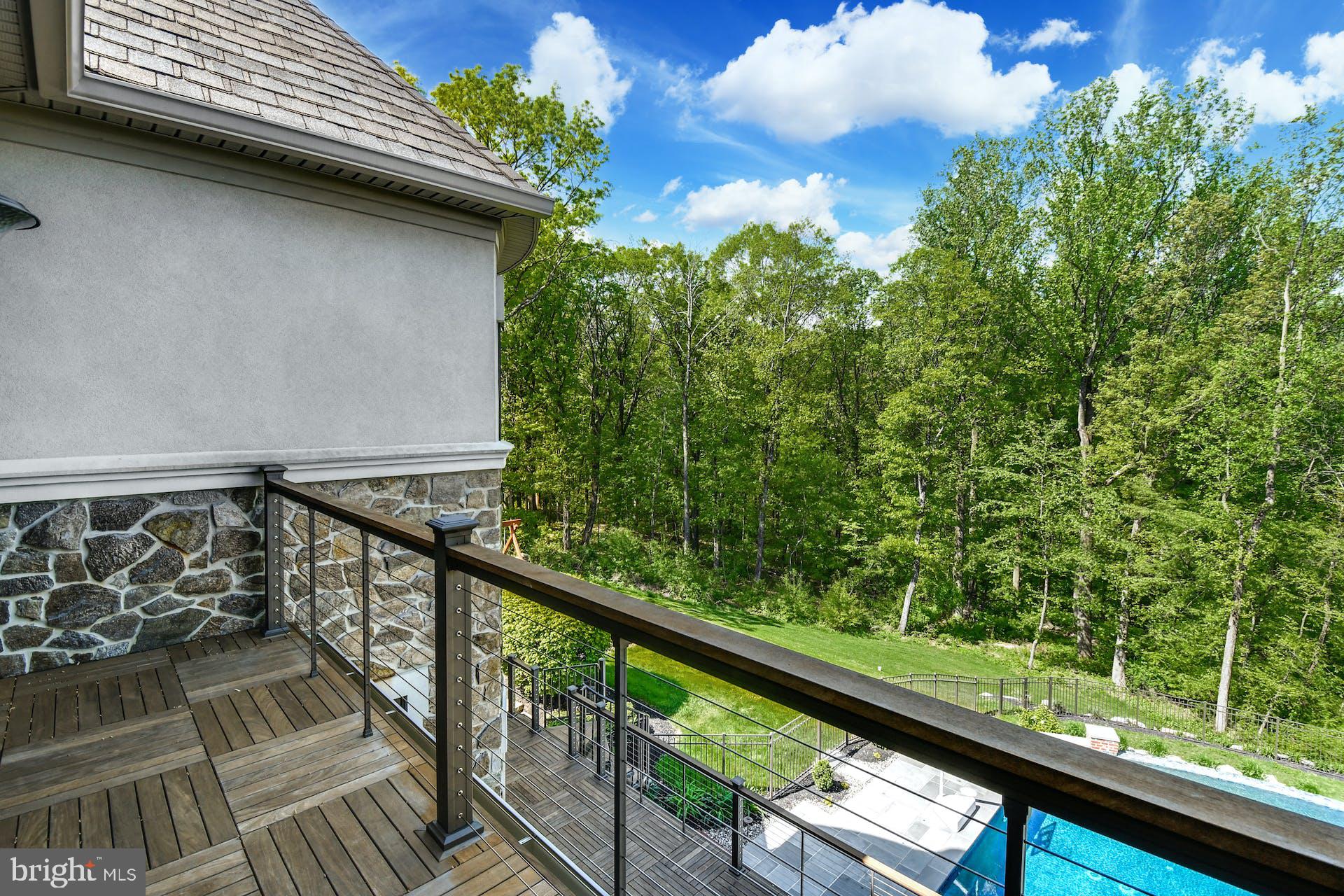 SADDLE RIDGE - Residential