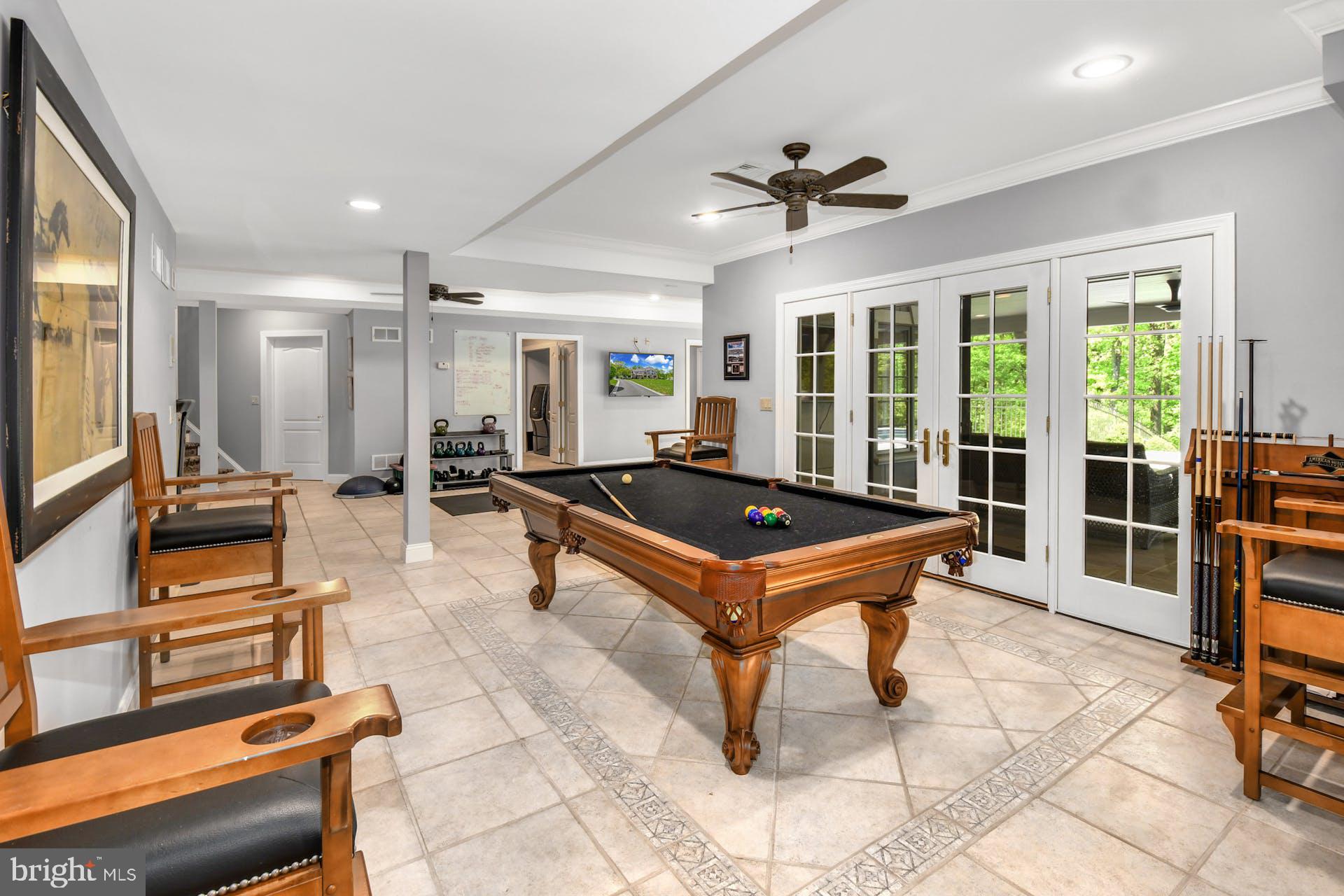 SADDLE RIDGE - Residential