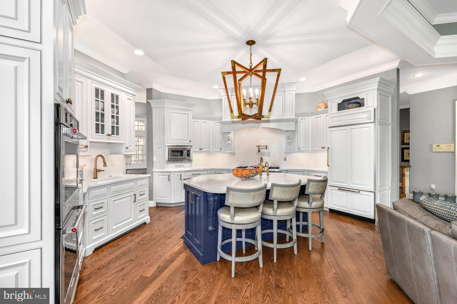 SADDLE RIDGE - Residential