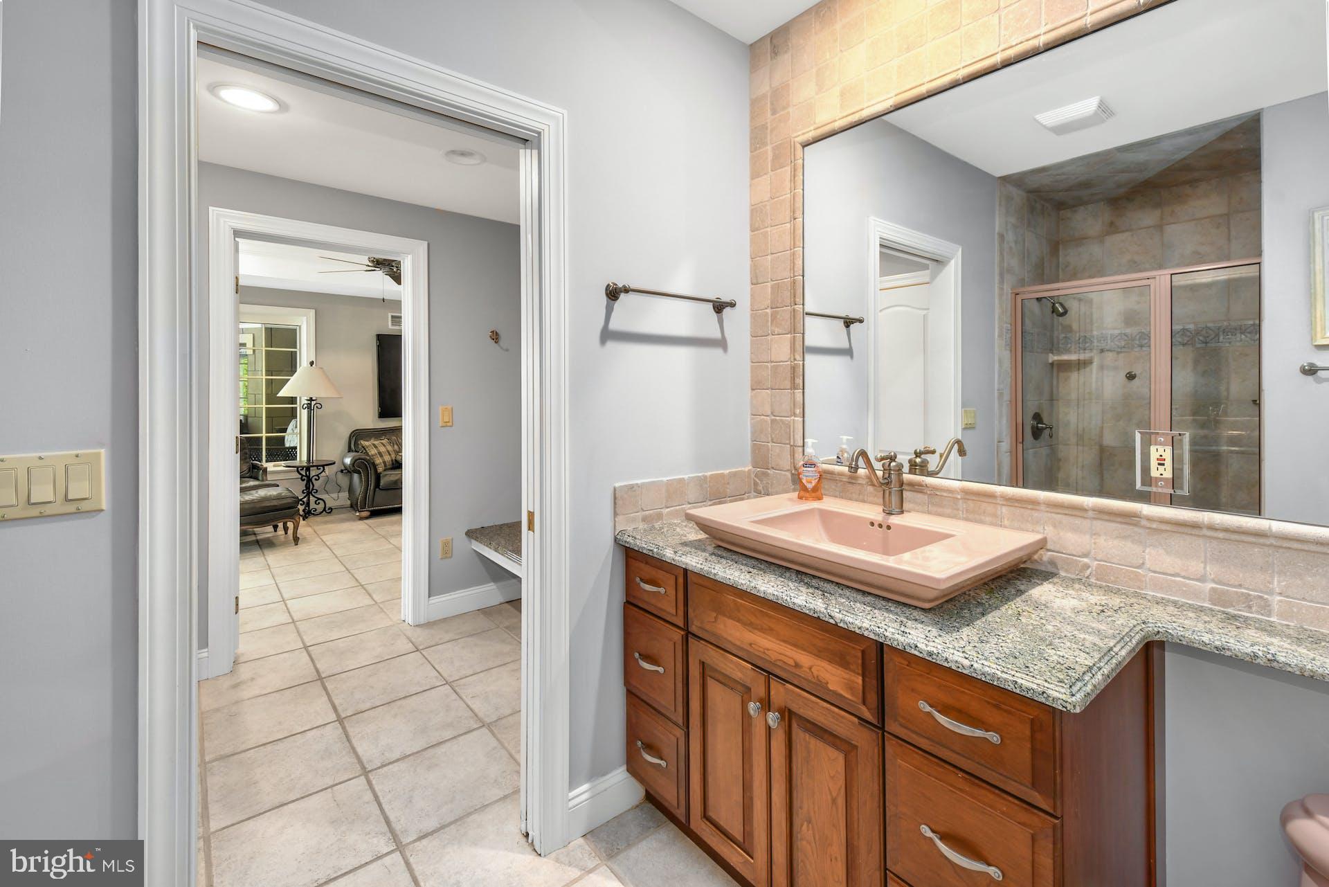 SADDLE RIDGE - Residential