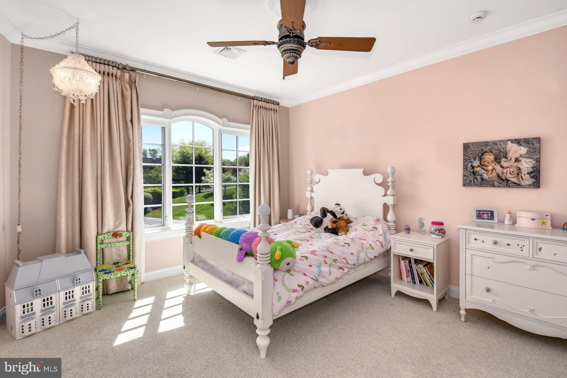 SADDLE RIDGE - Residential