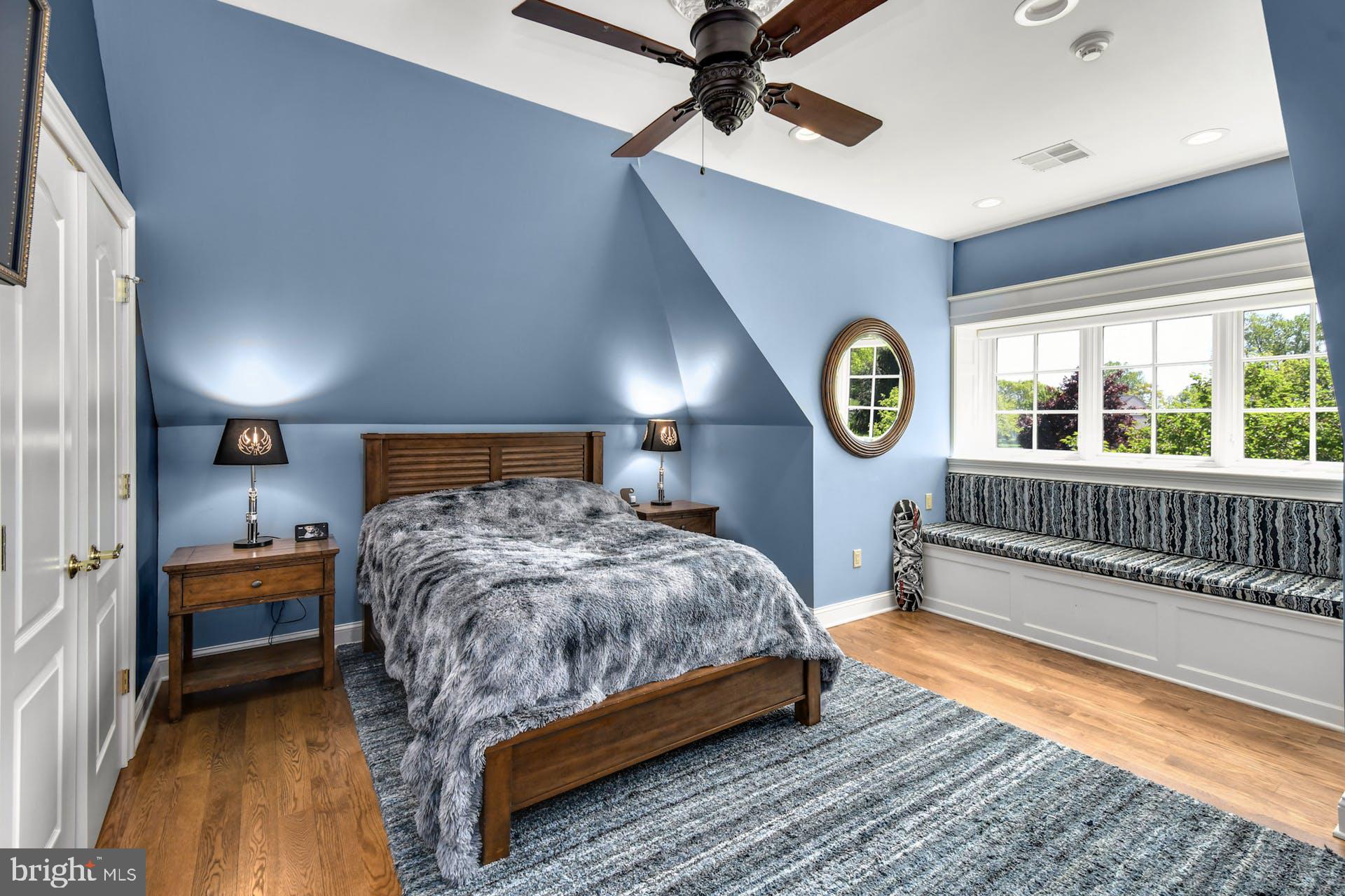 SADDLE RIDGE - Residential