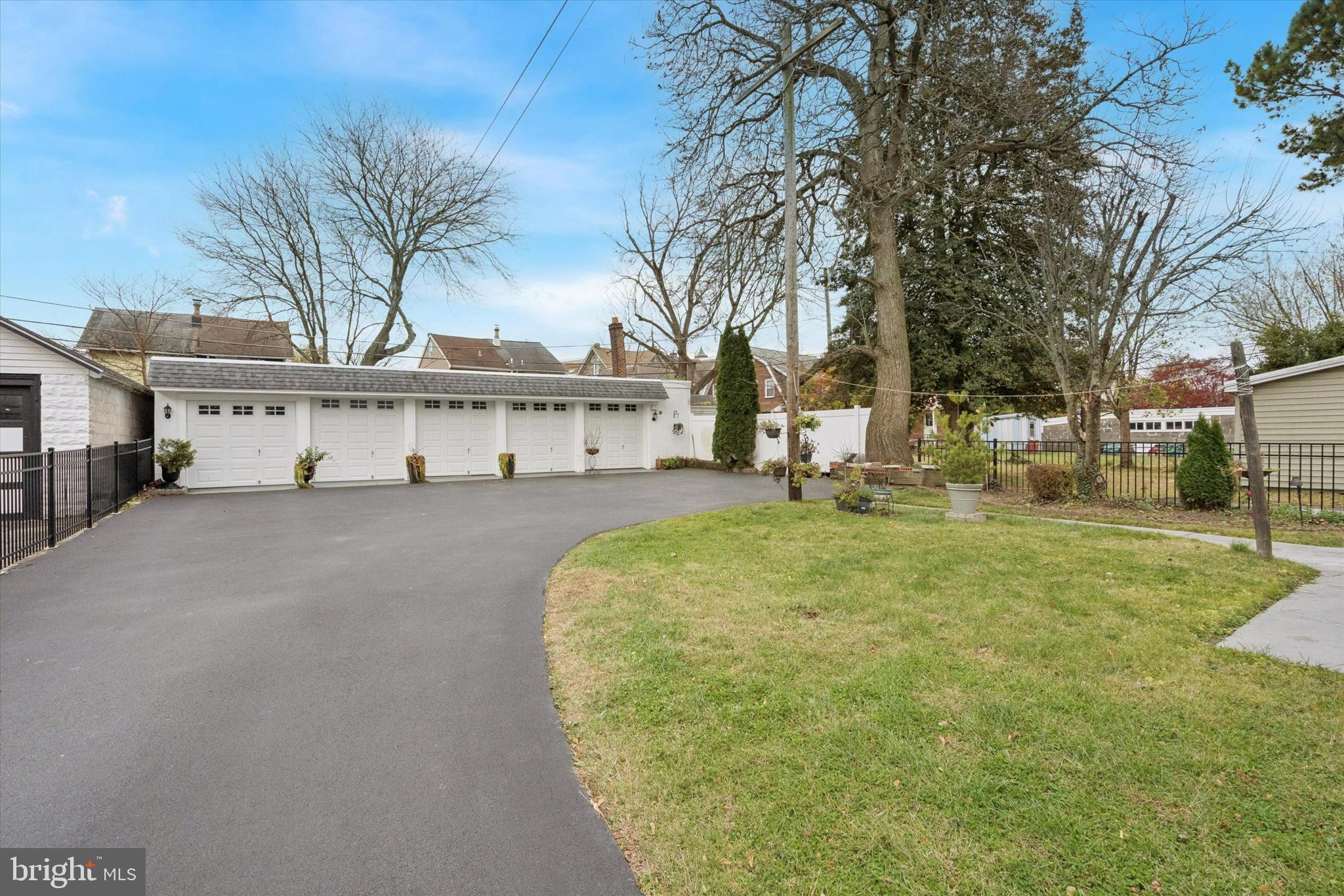 BRYN MAWR - Residential