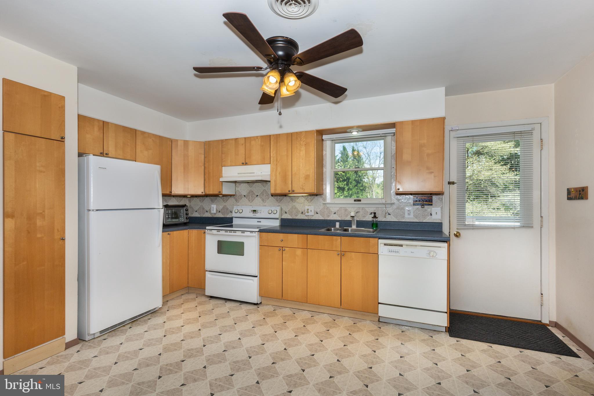 HAMPSTEAD - Residential